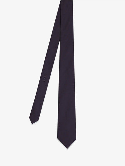 Plain burgundy tie