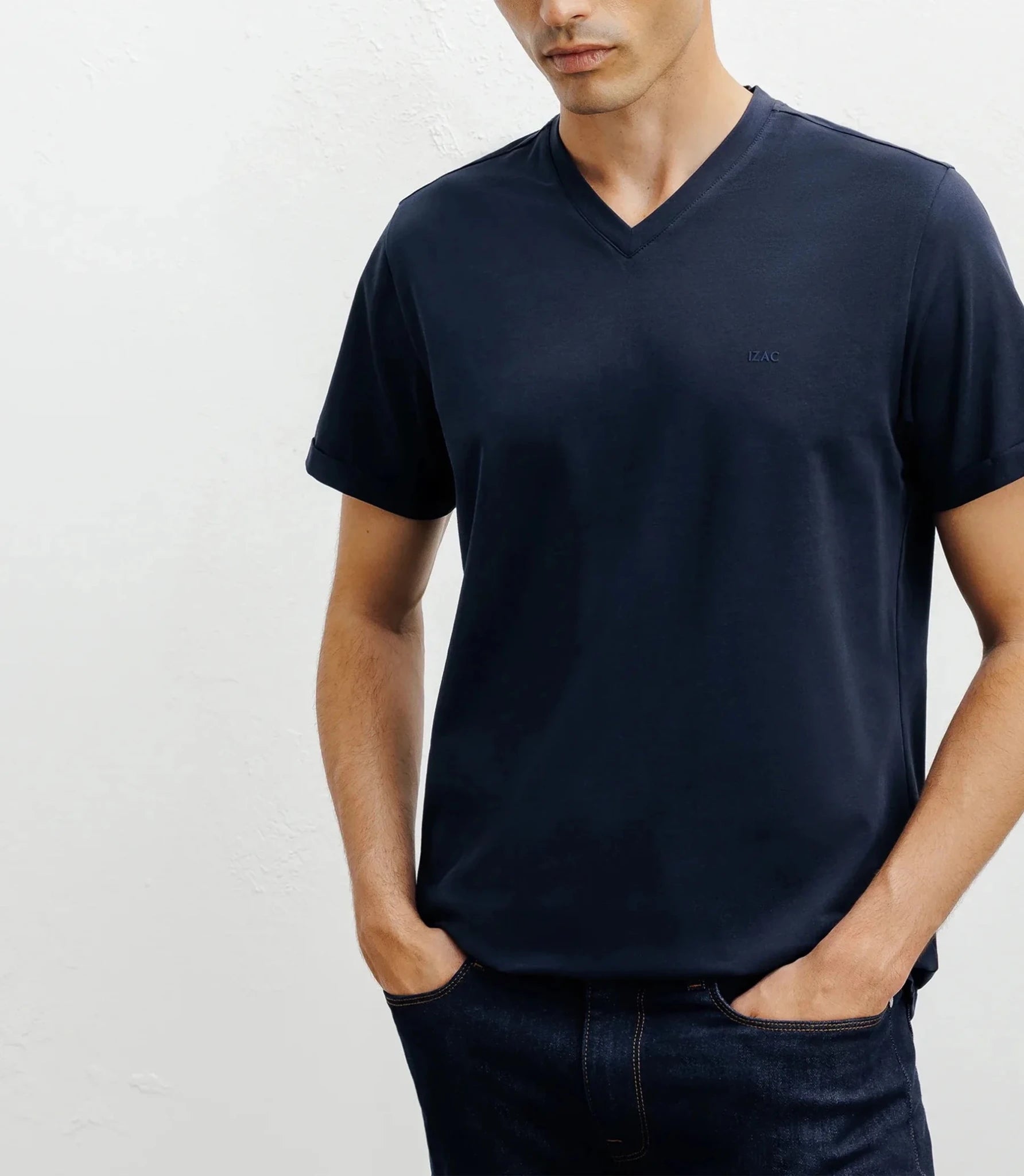 T-shirt col V marine - IZAC