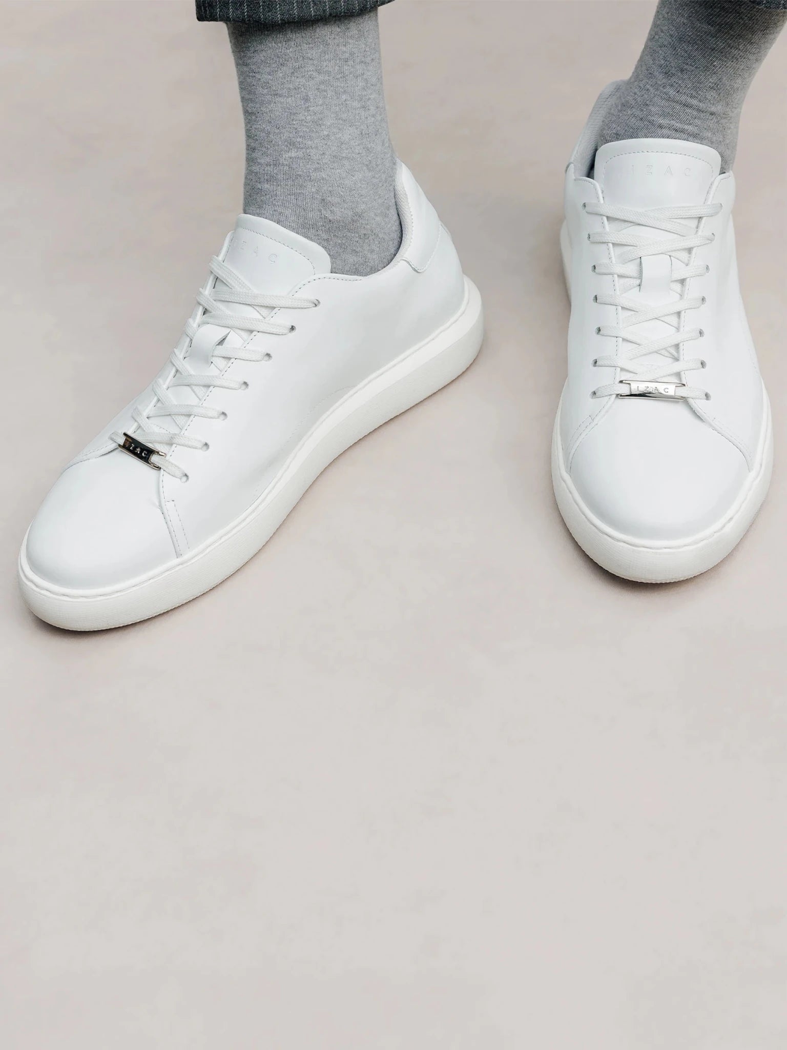 Basket en cuir blanche - IZAC