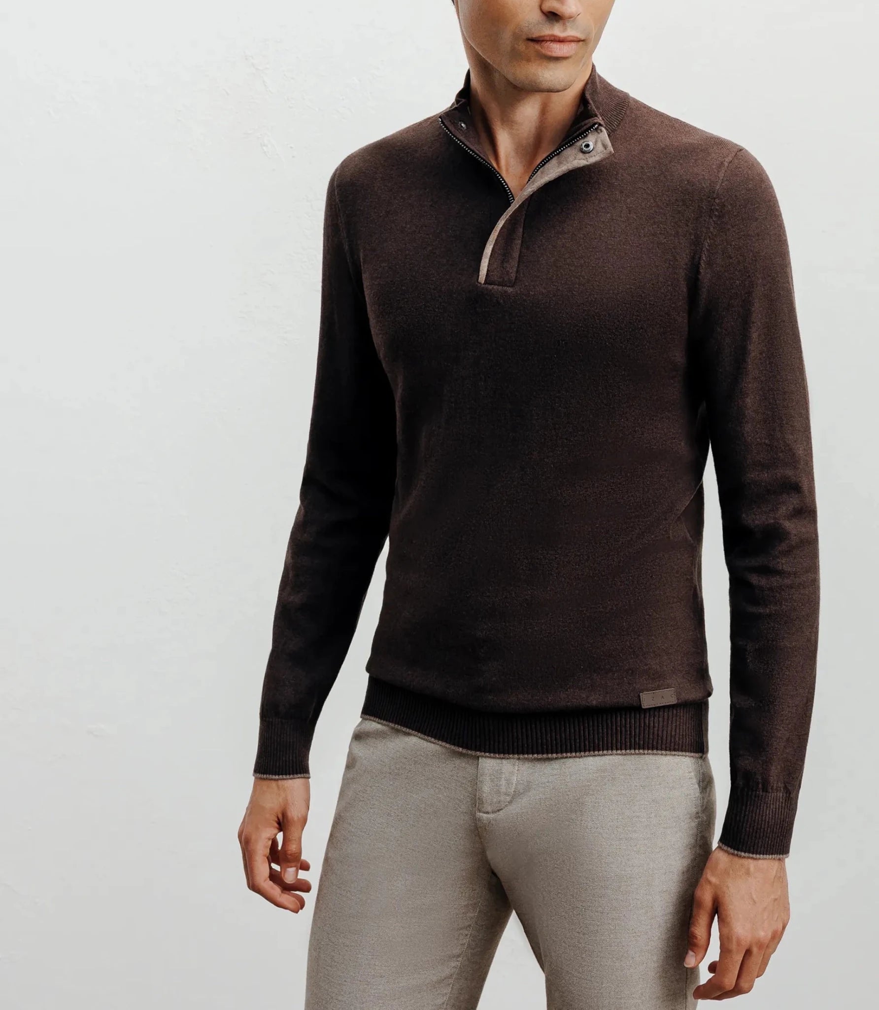 Brown half-zipped stand-up collar sweater