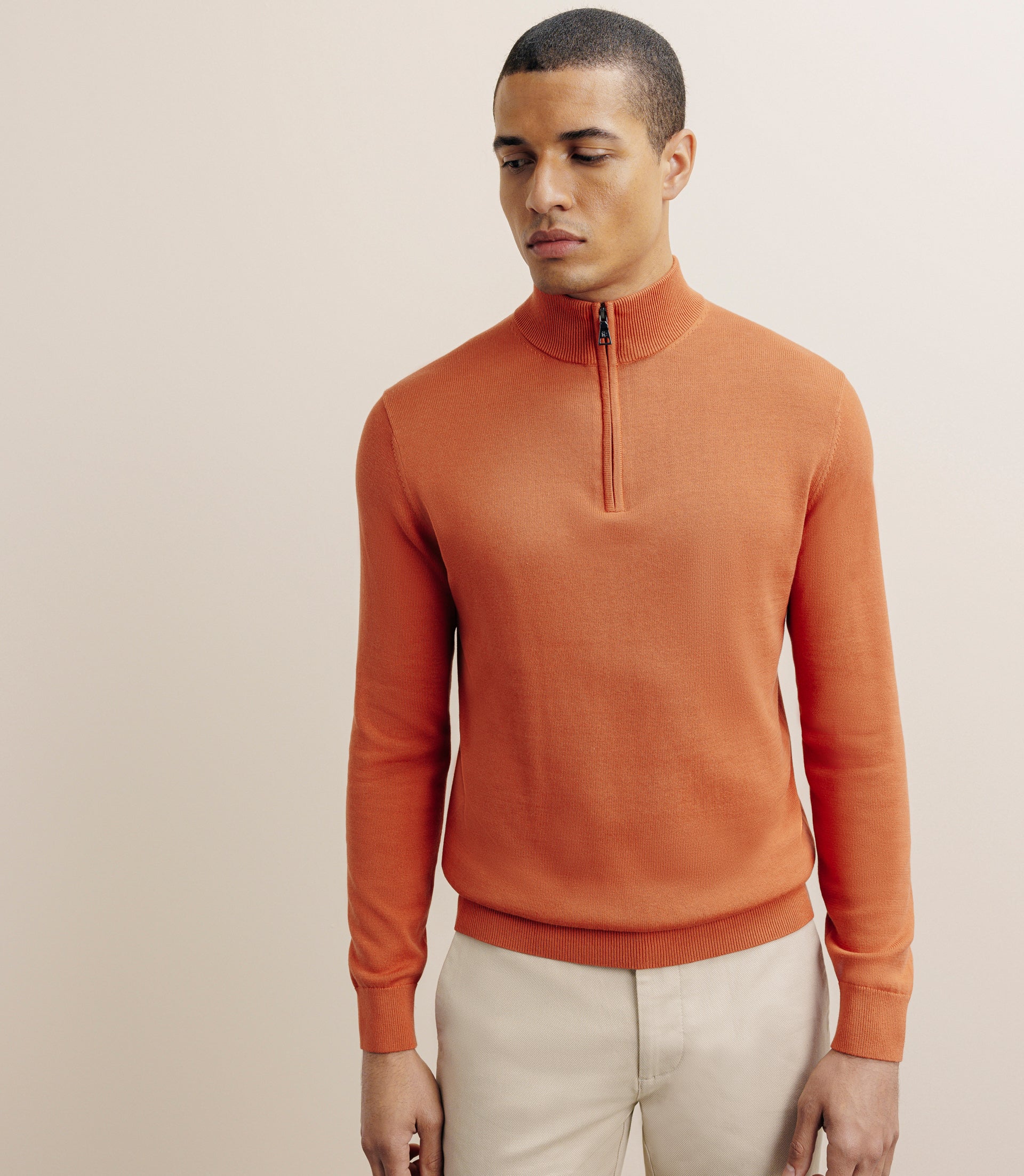 Pull col montant camionneur orange foncé