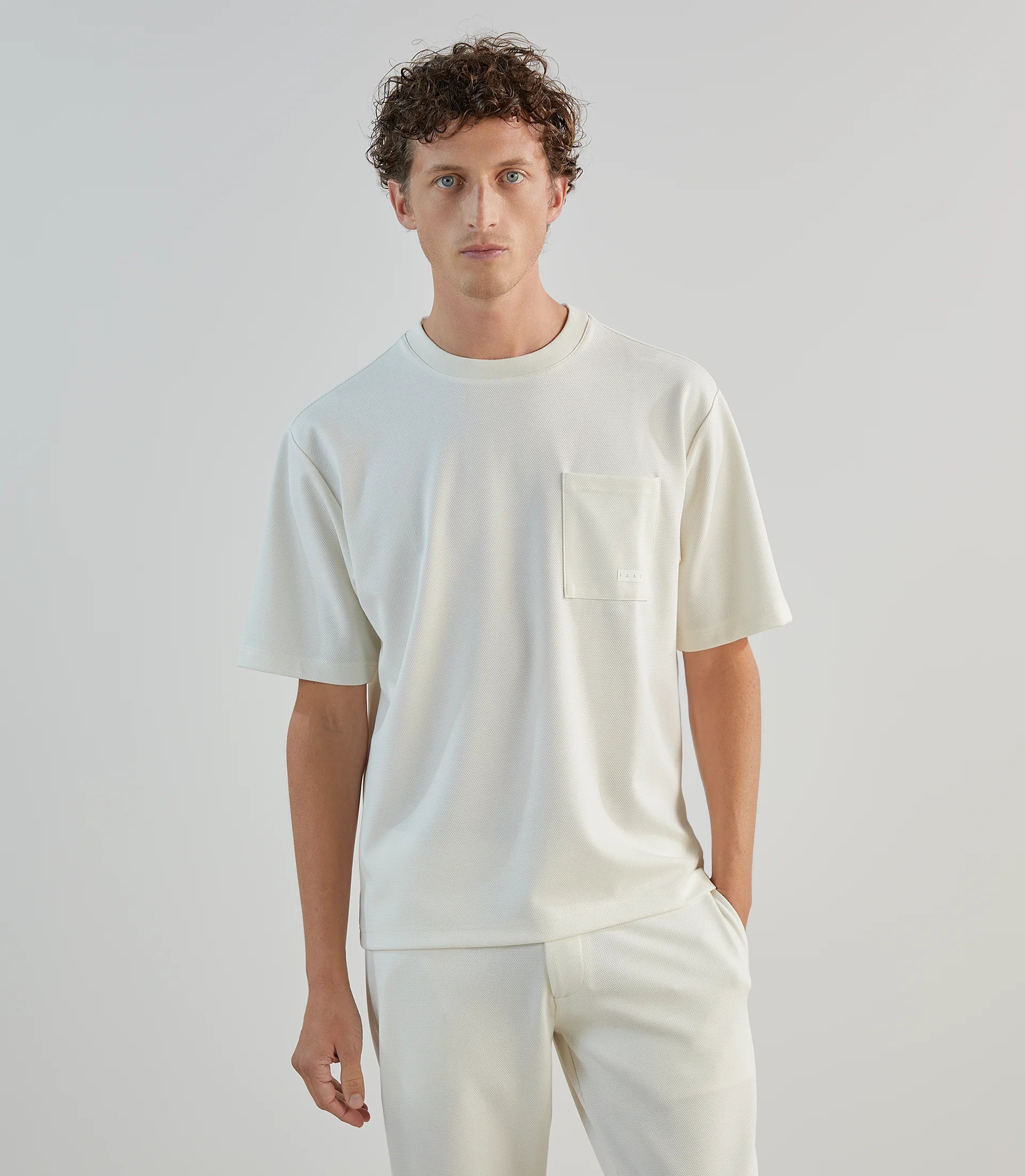 T-shirt col rond en jeu de points écru - IZAC