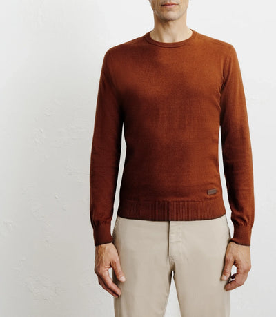 Round-neck sweater in rust-colored cotton
