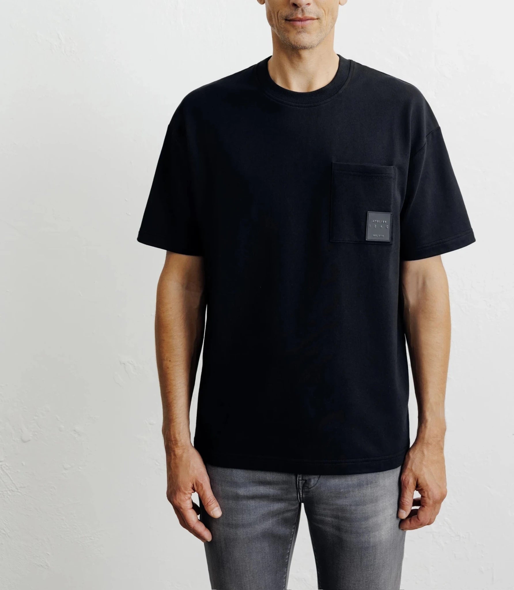 Oversized round-neck T-shirt, black