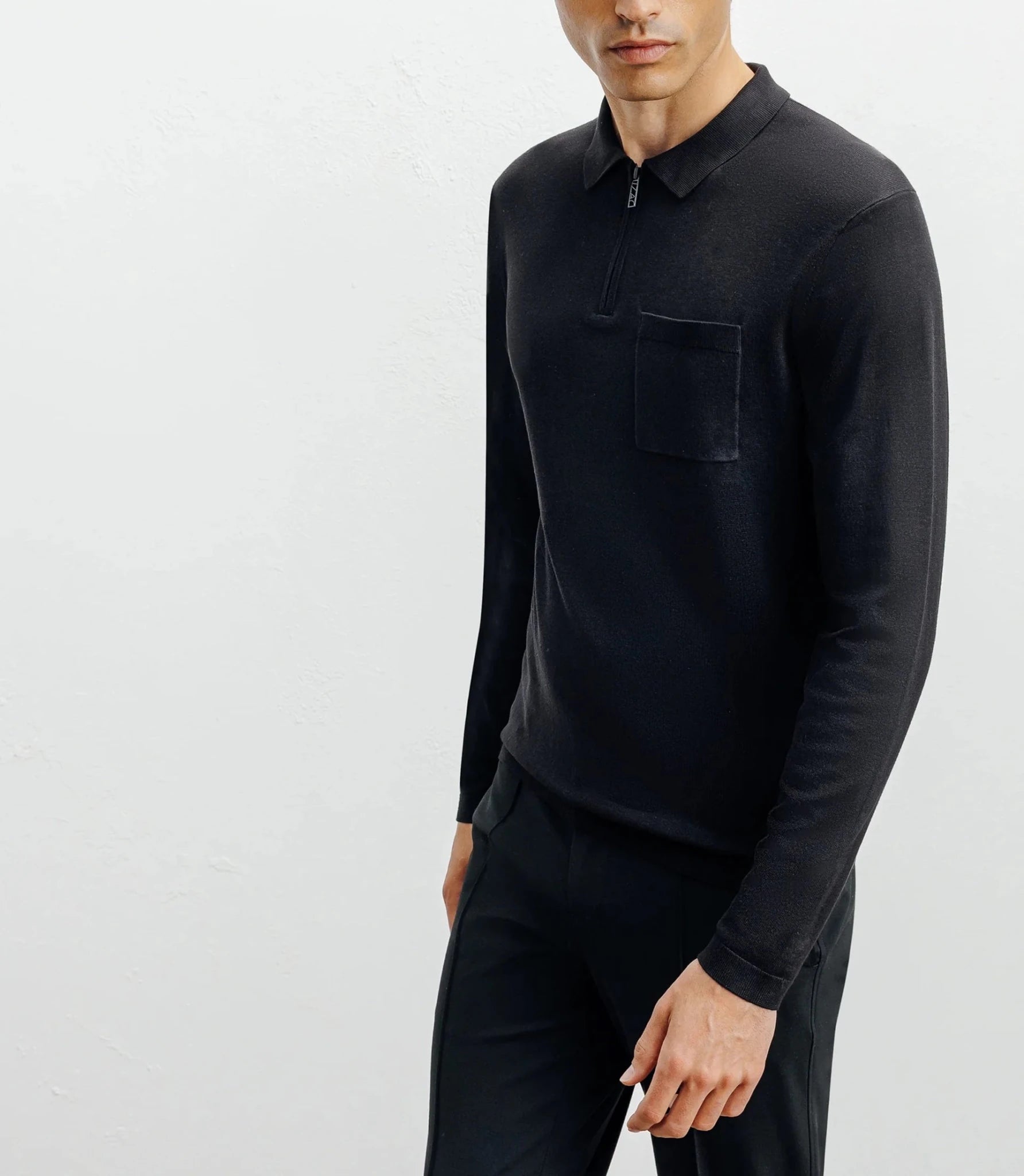 Pull col polo zippé en maille fine noir - IZAC