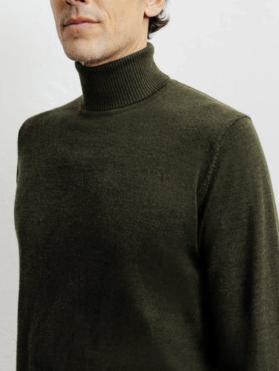 Pull col roulé vert foncé - IZAC