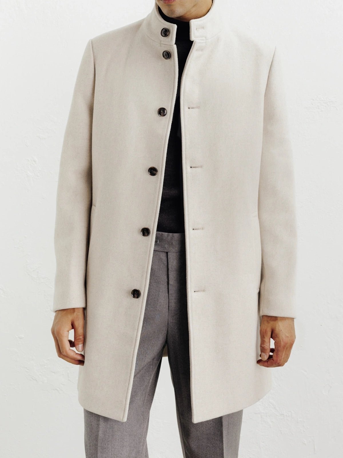 City coat with beige mao collar