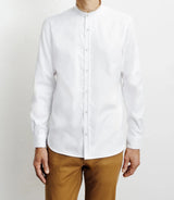 Chemise casual col mao avec coudière en suède blanche