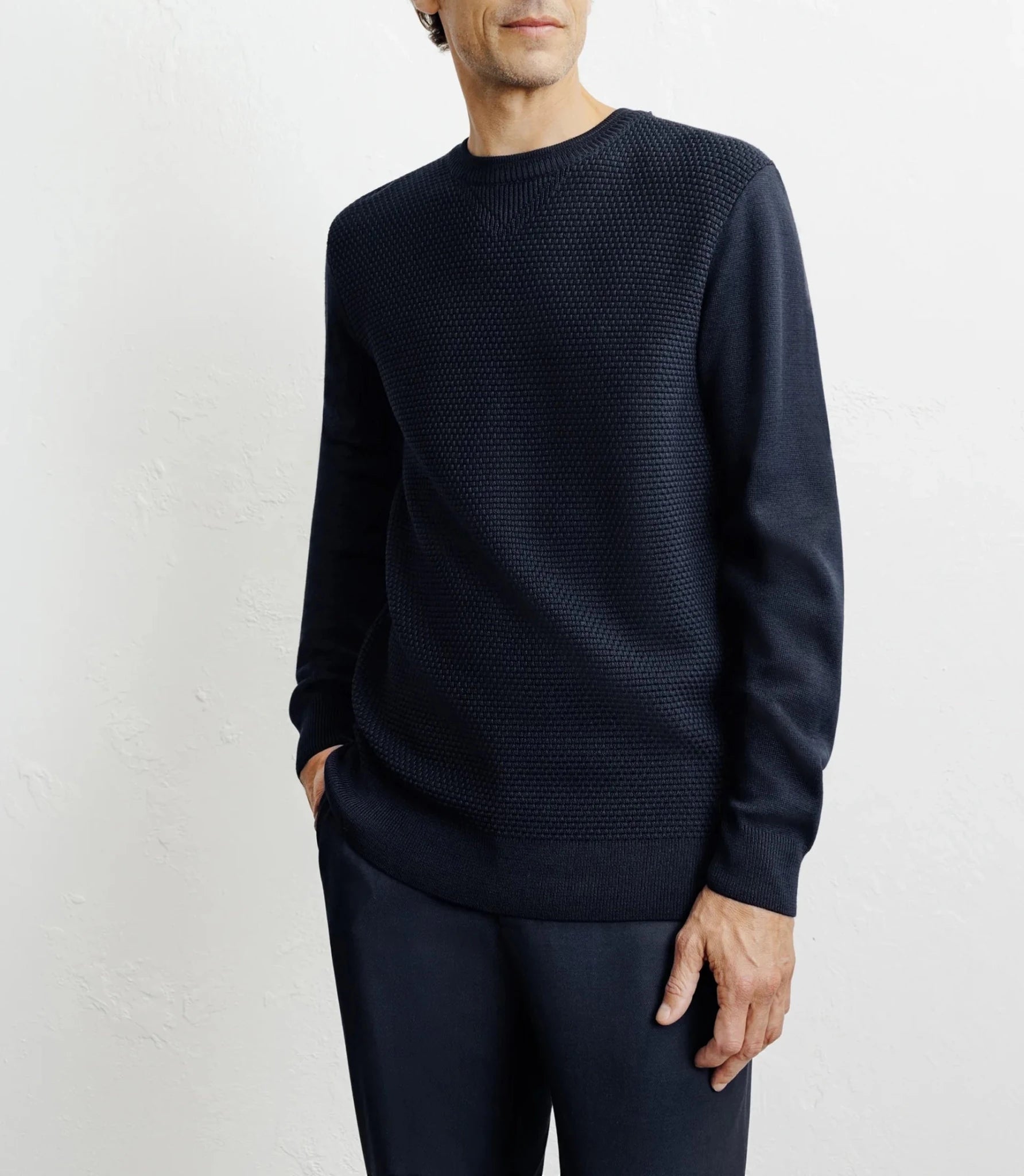 Pull col rond jeux de points marine