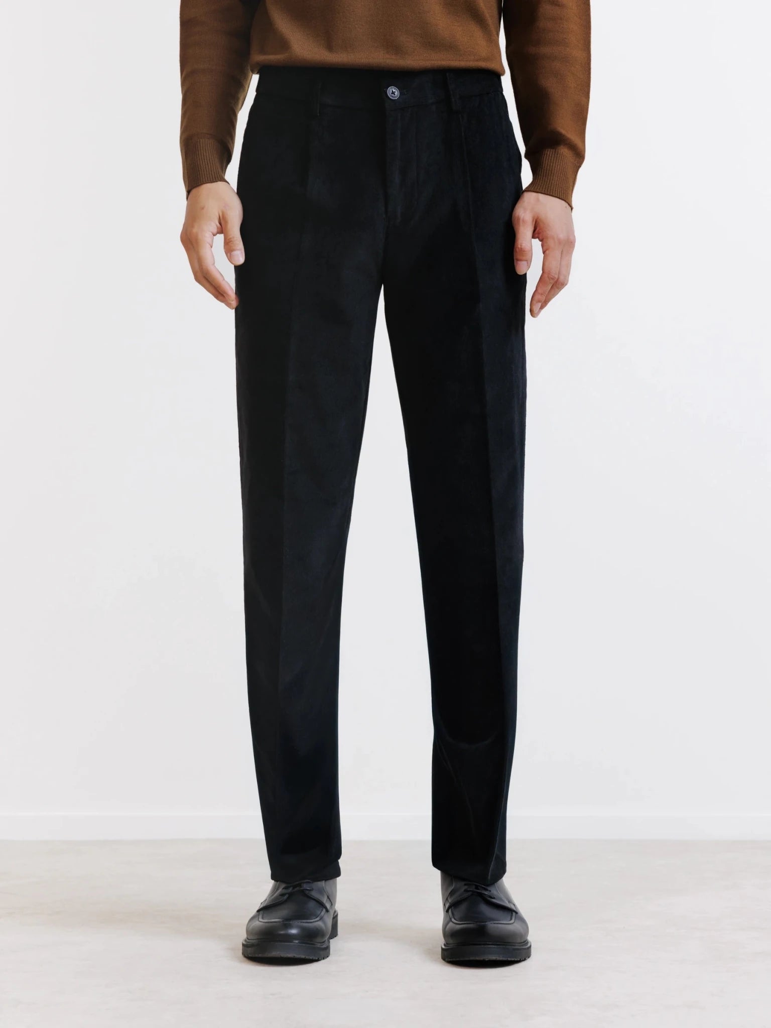Pantalon ville en velours noir - IZAC