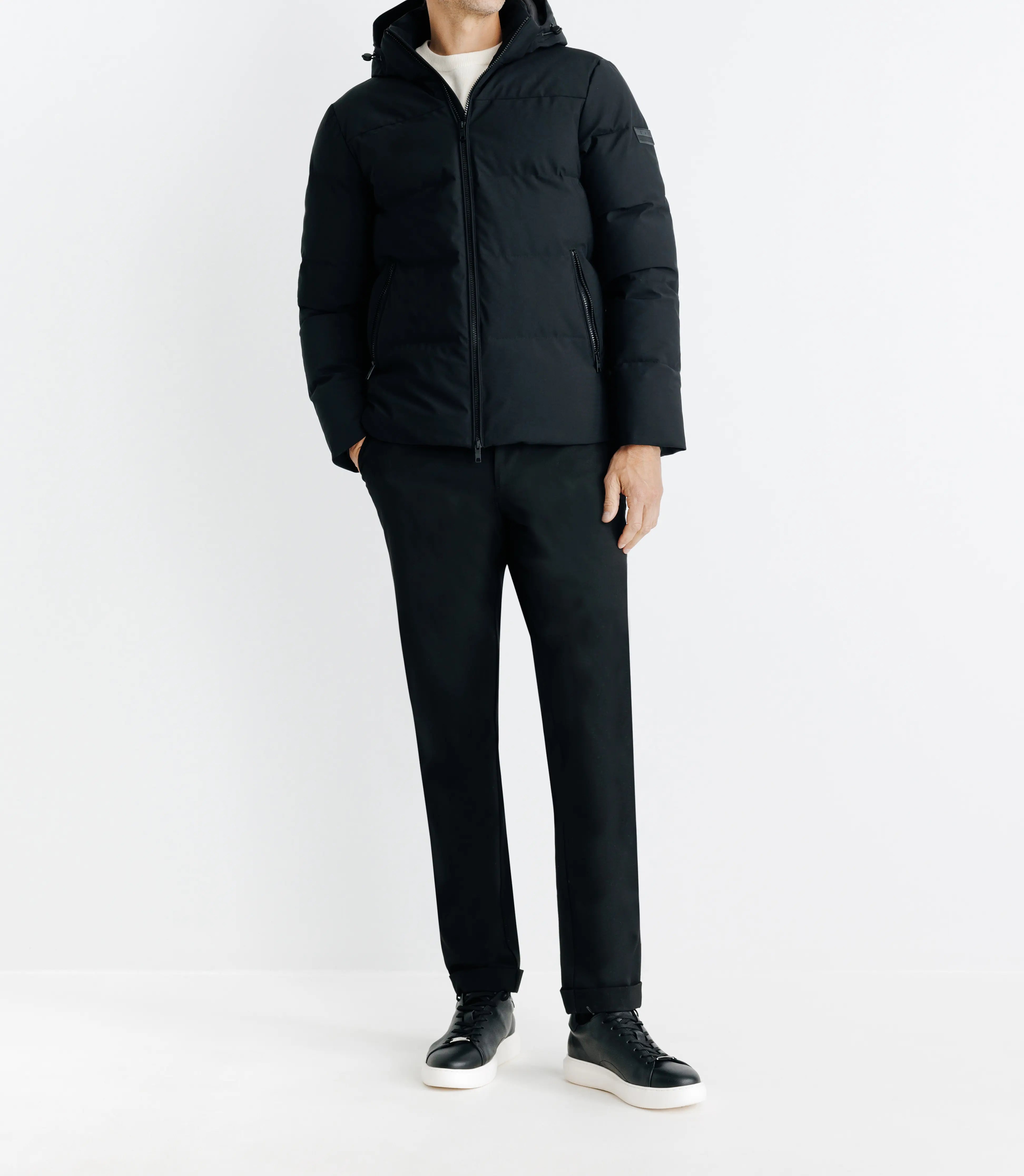 Doudoune courte noire – IZAC - Main Image