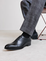 Black leather richelieu shoes