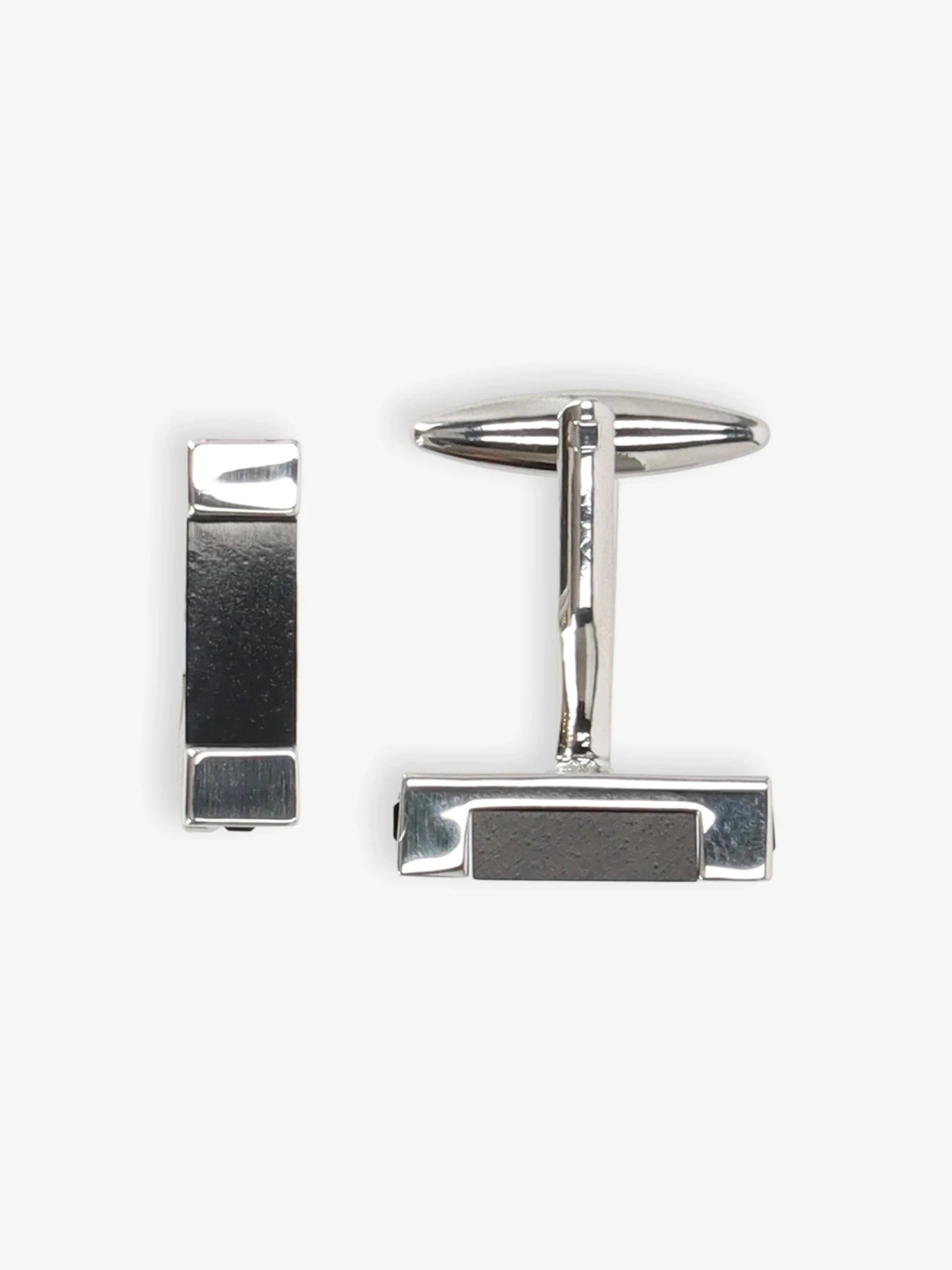 Boutons de manchette noirs