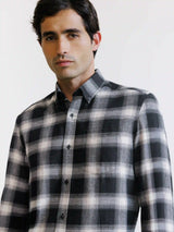 Chemise à carreaux noire