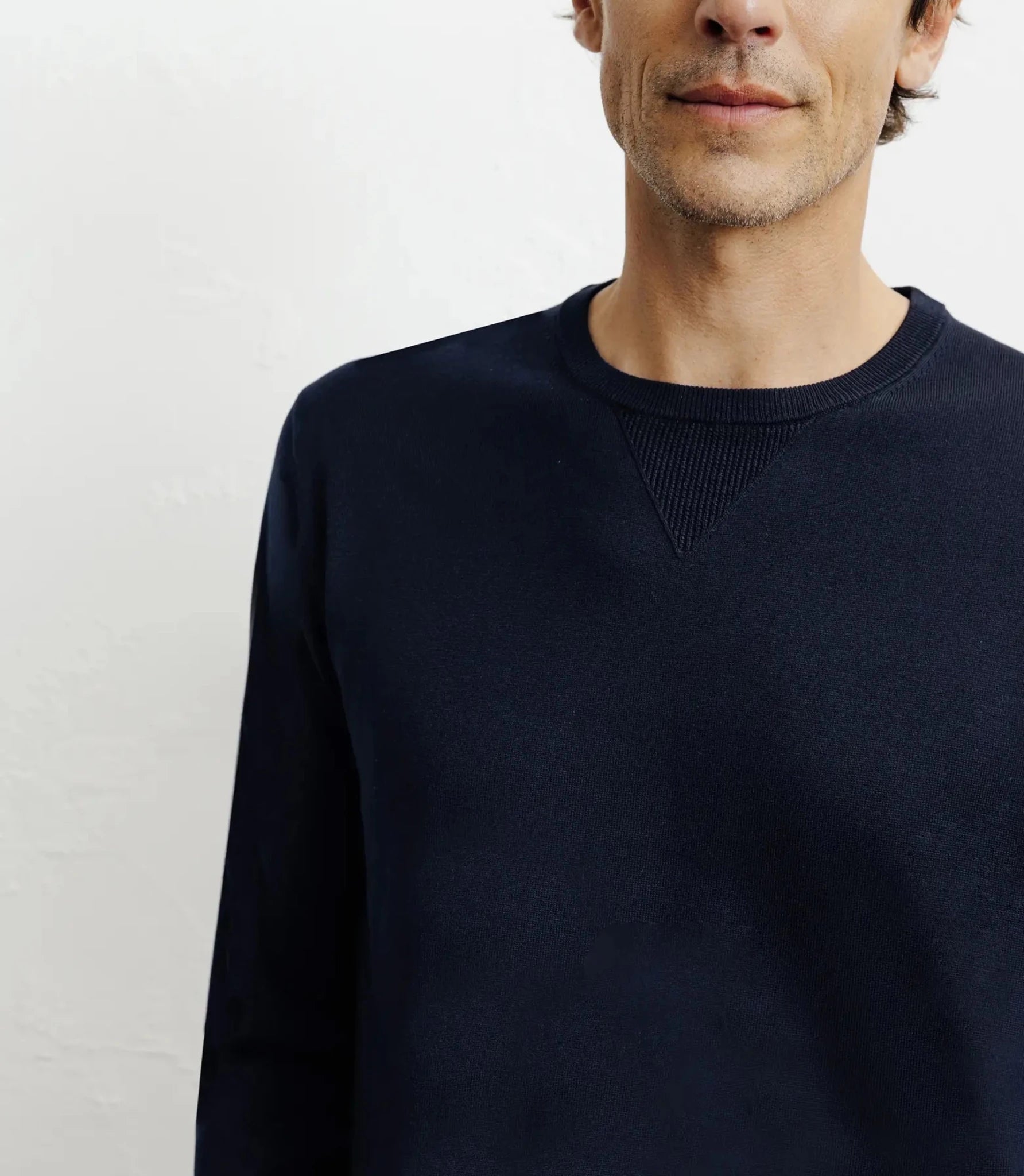 Pull manches longues col rond en maille marine - IZAC