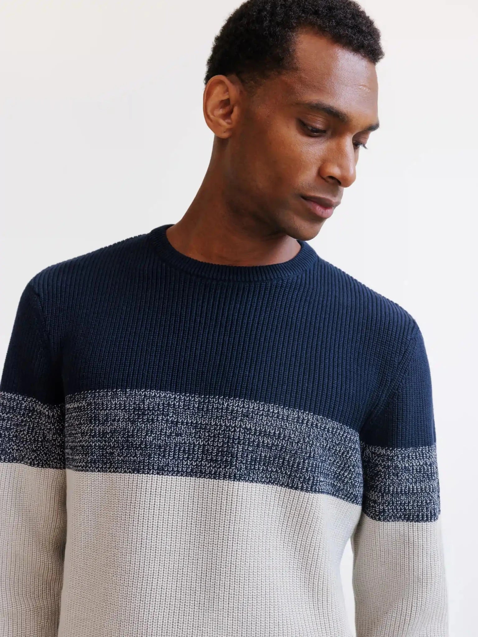 Pull col rond marine - IZAC