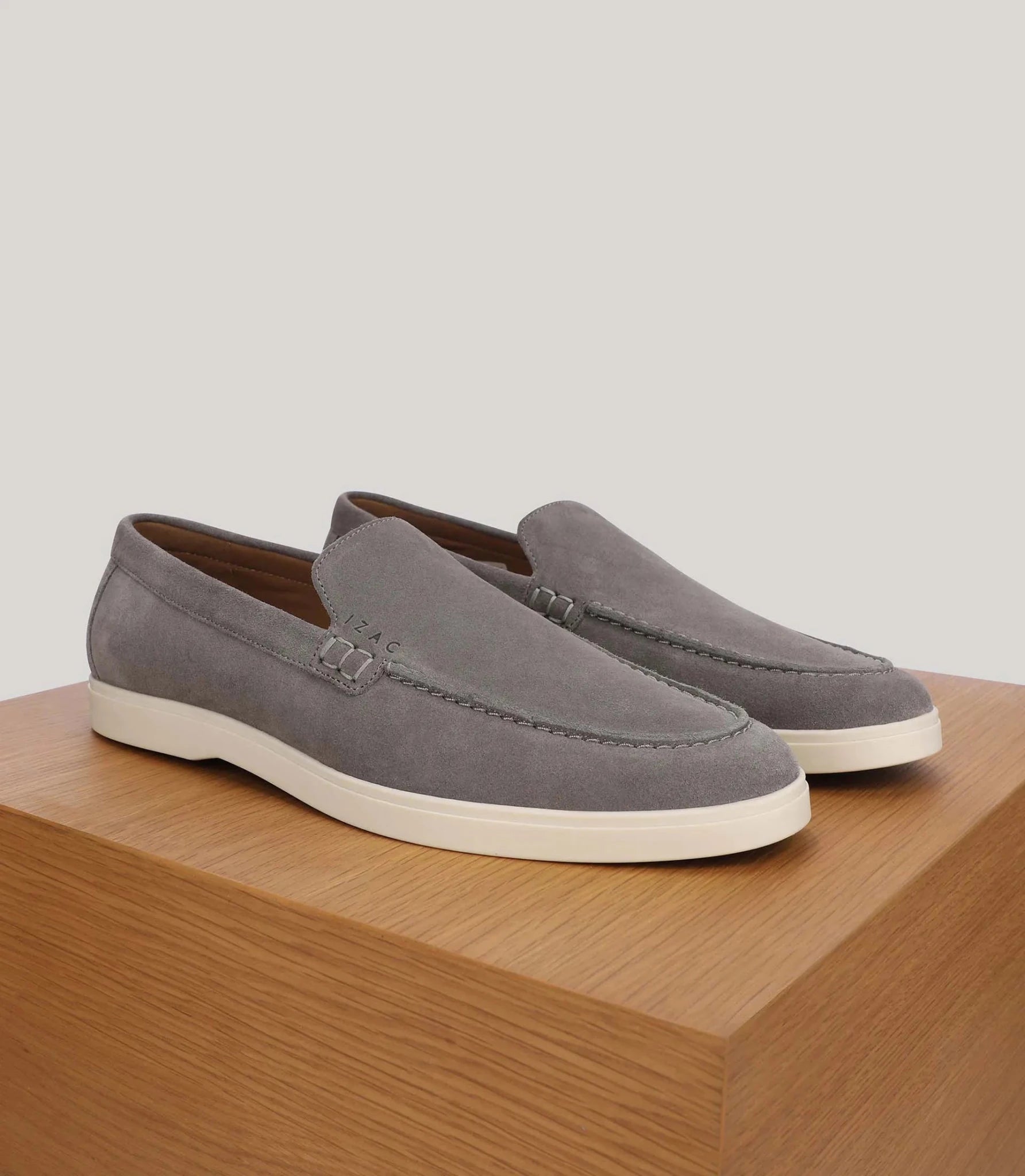 Mocassin casual en suède gris - IZAC
