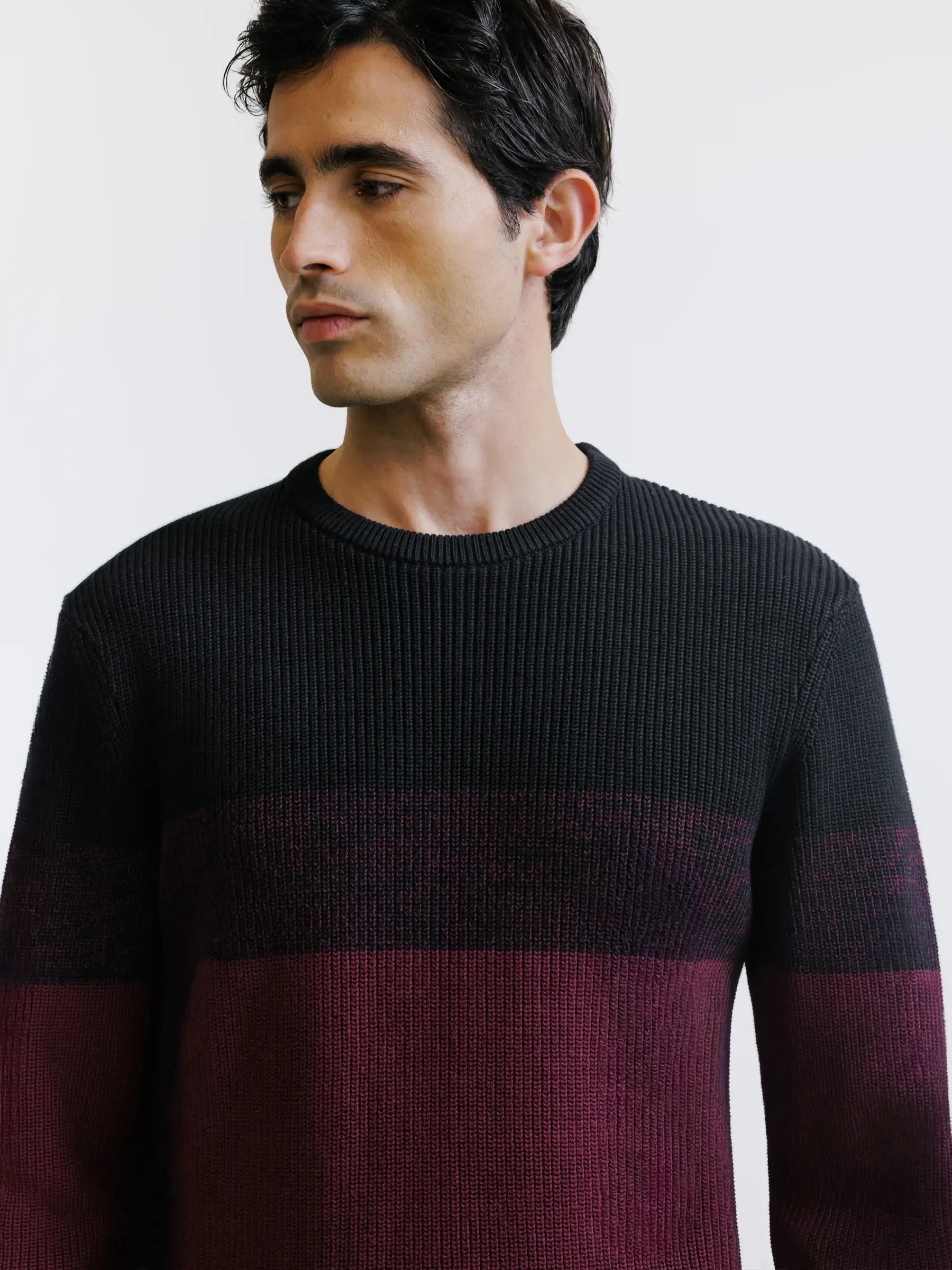 Pull col rond noir