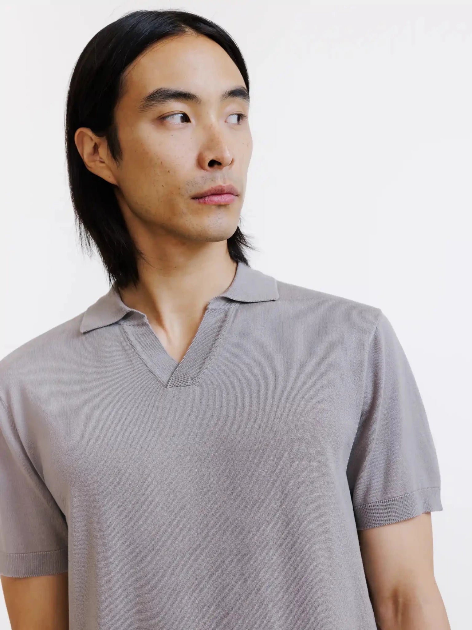 Polo col ouvert en maille taupe - IZAC
