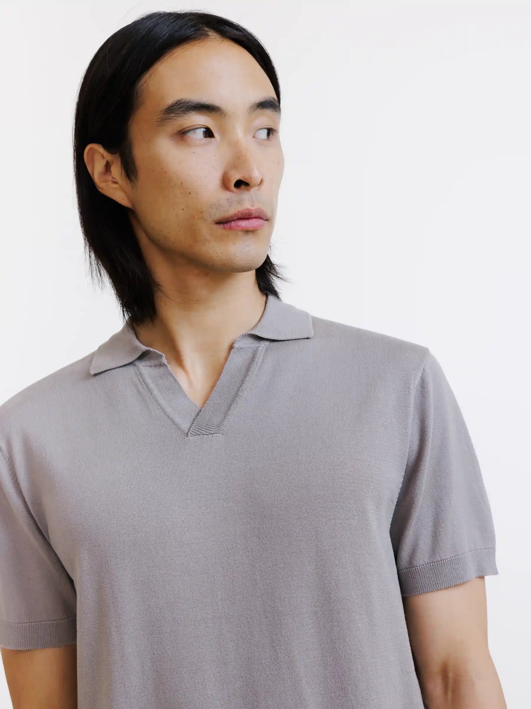 Polo col ouvert en maille taupe
