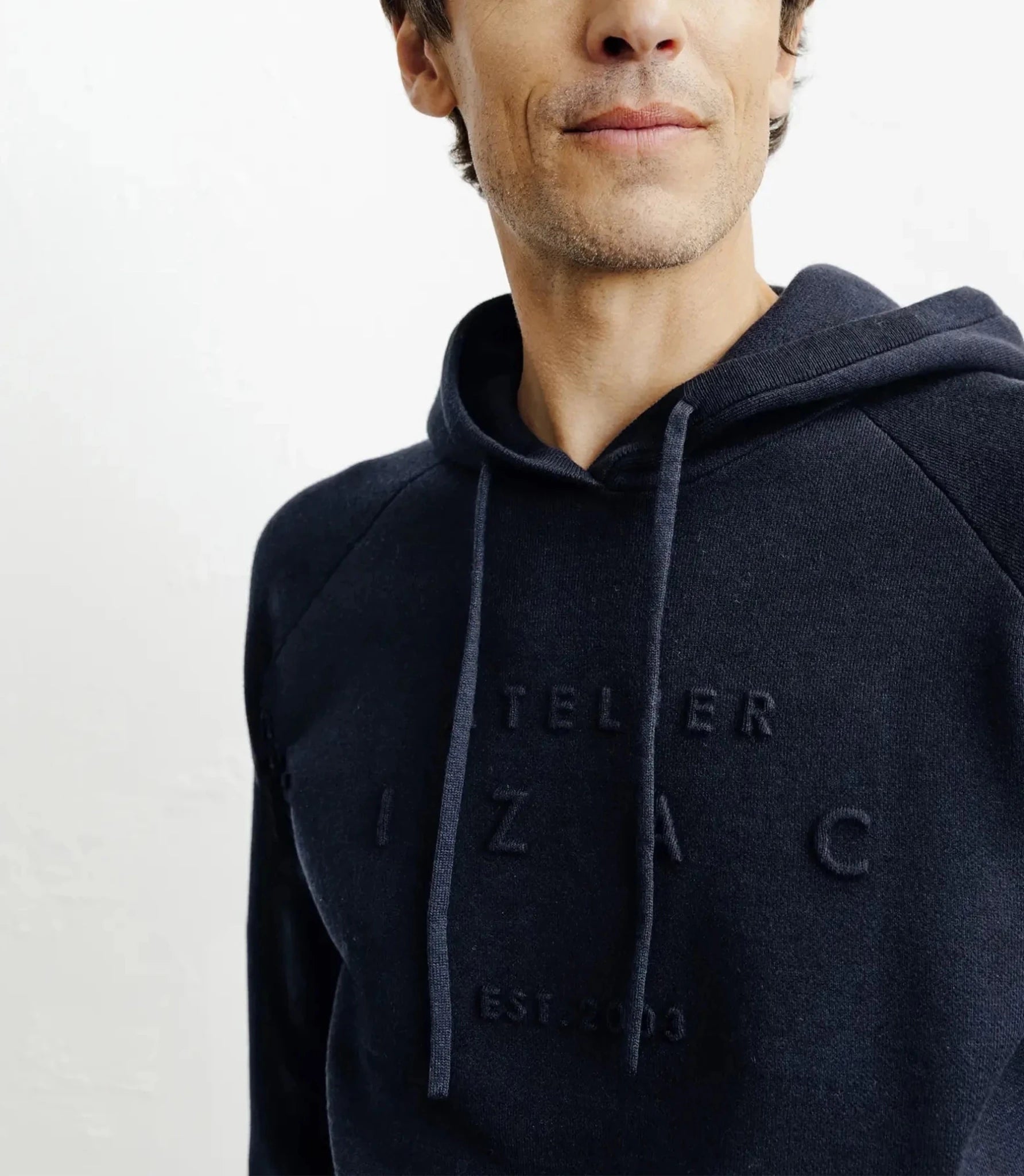 Pull à capuche en maille marine