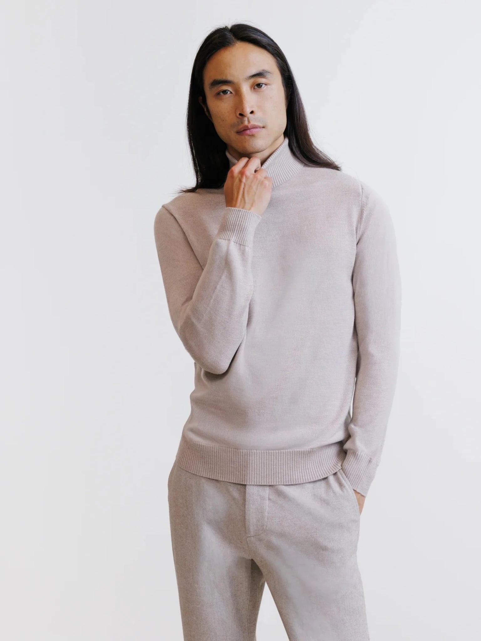 Pull col roulé en laine mérinos beige - IZAC