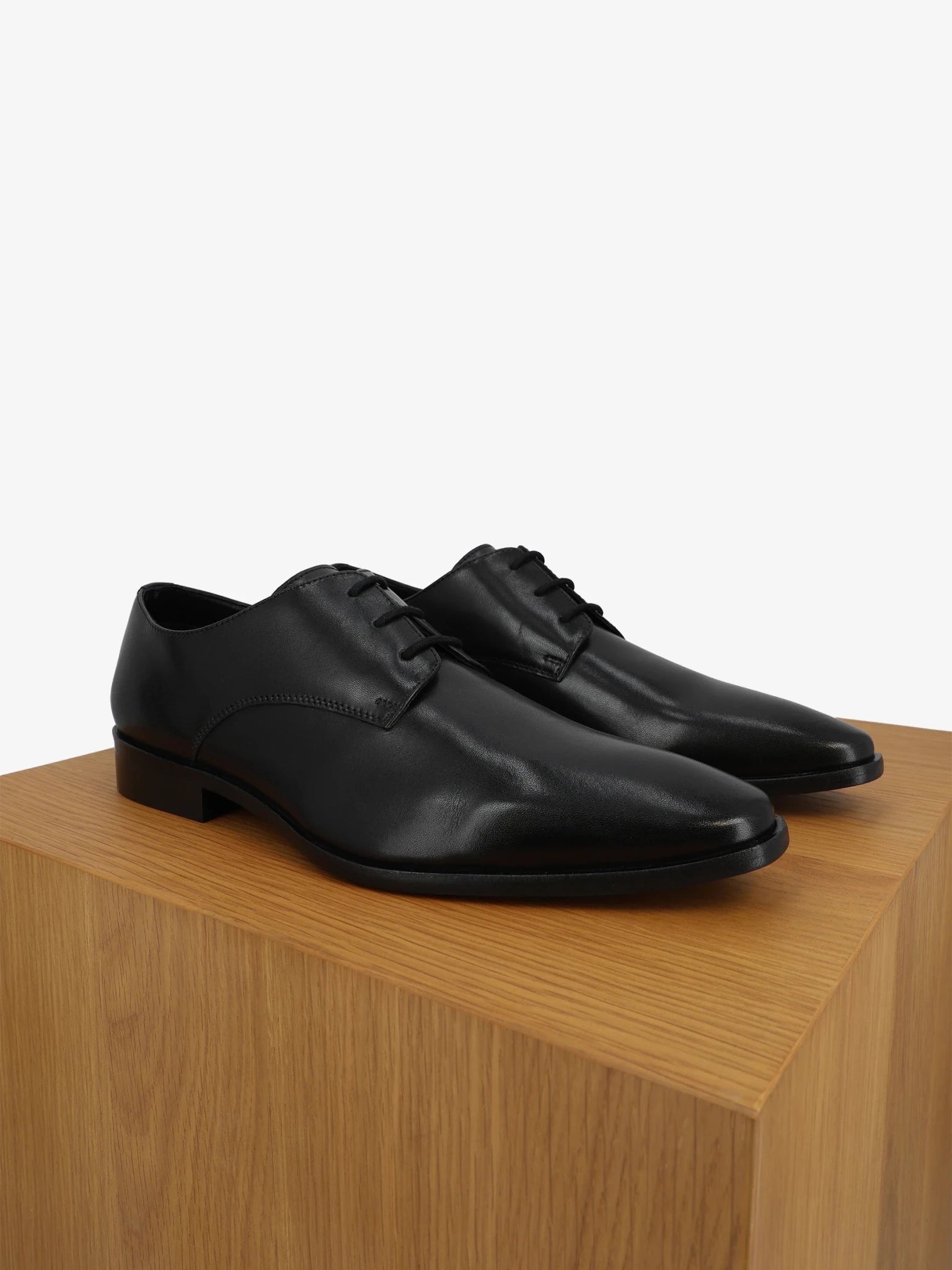 Derby en cuir noir - IZAC