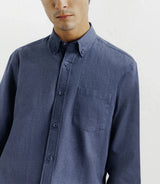 Casual shirt with navy button-down collar