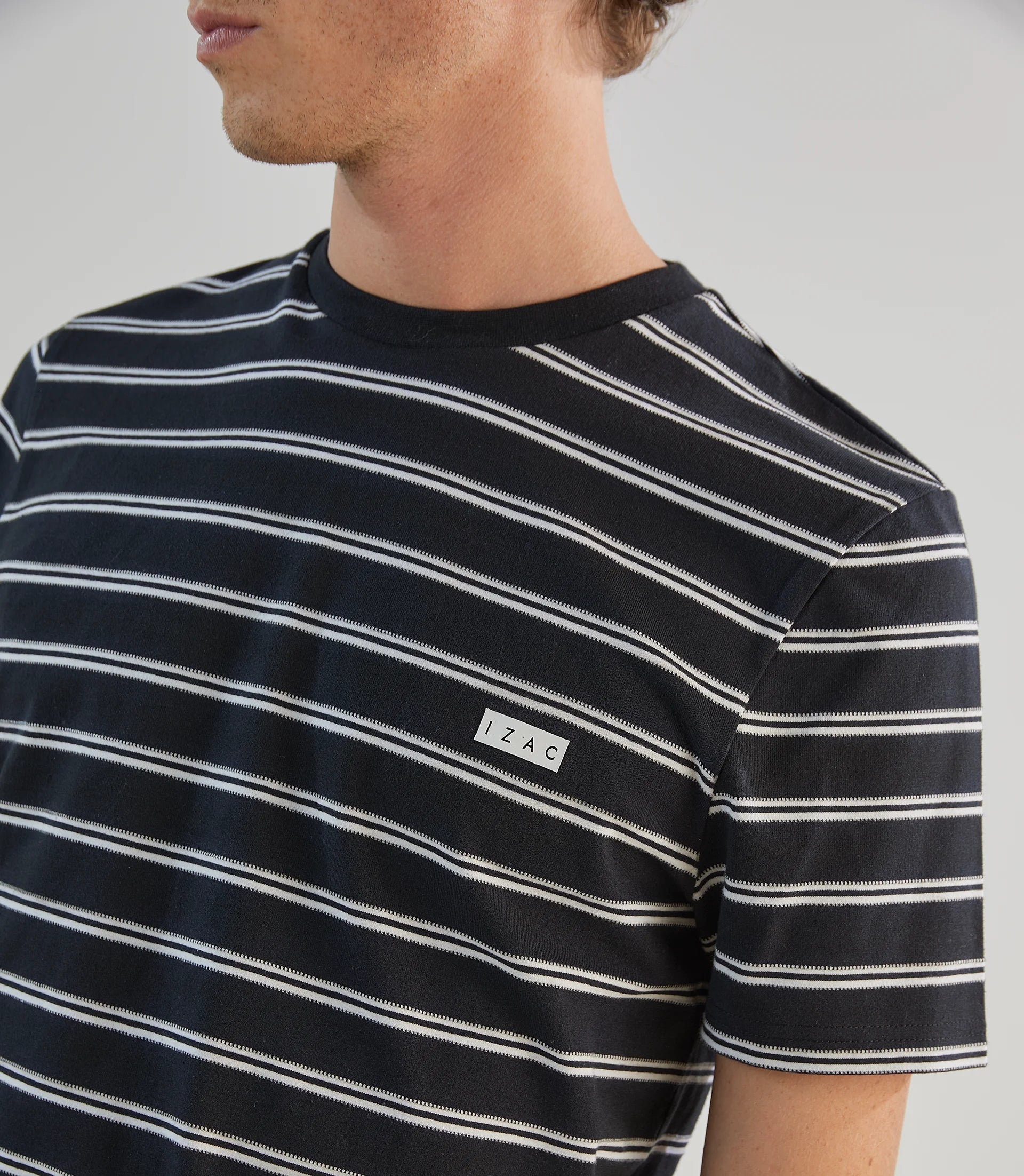 T-shirt à manches courtes rayé noir - IZAC