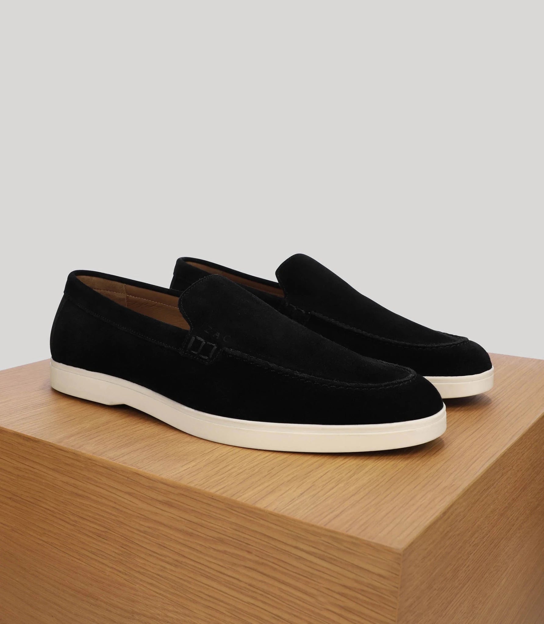 Mocassin casual en suède noir - IZAC