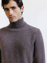 Pull en laine col roulé marron