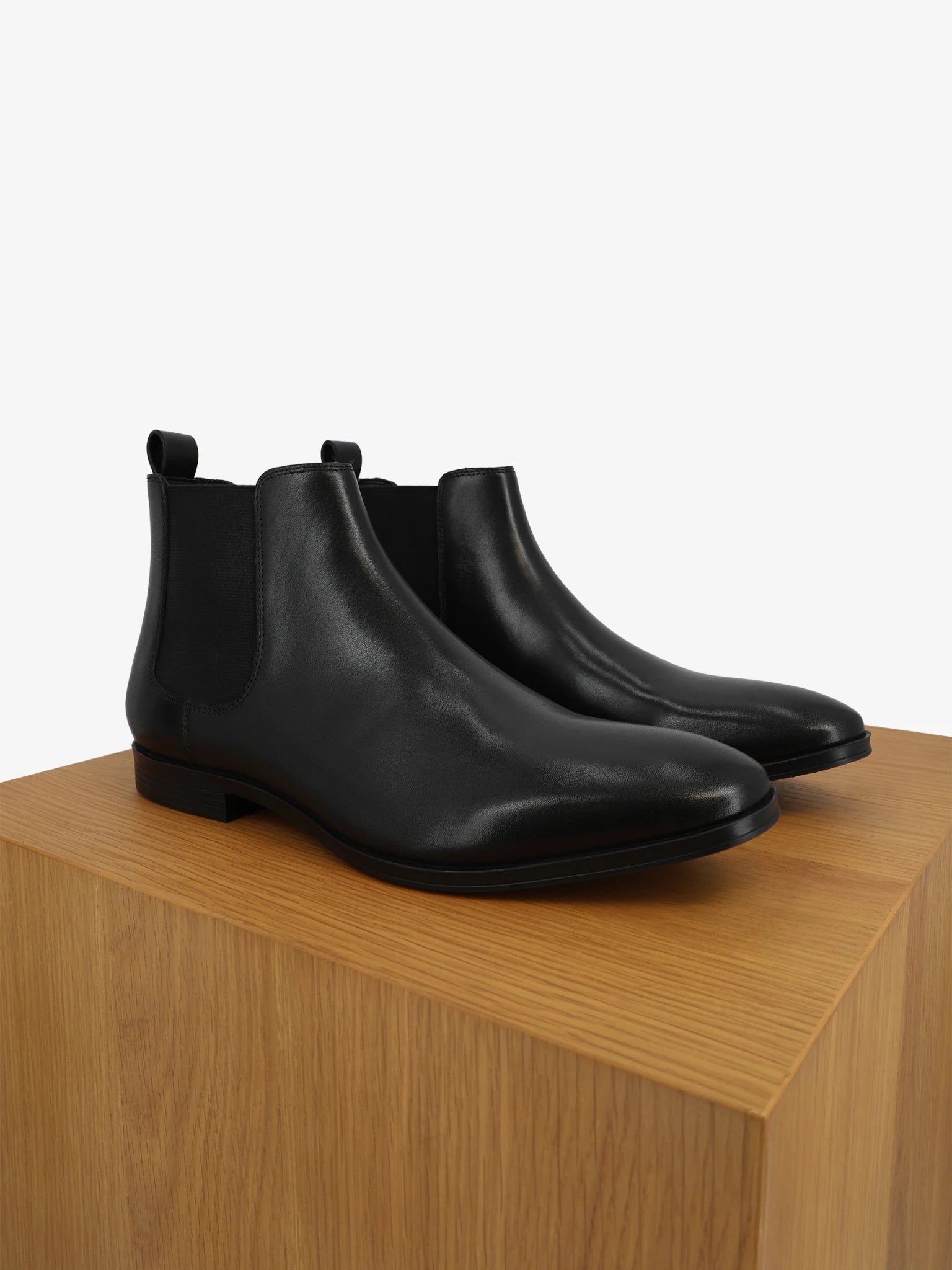 Bottine chelsea en cuir lisse noir - IZAC
