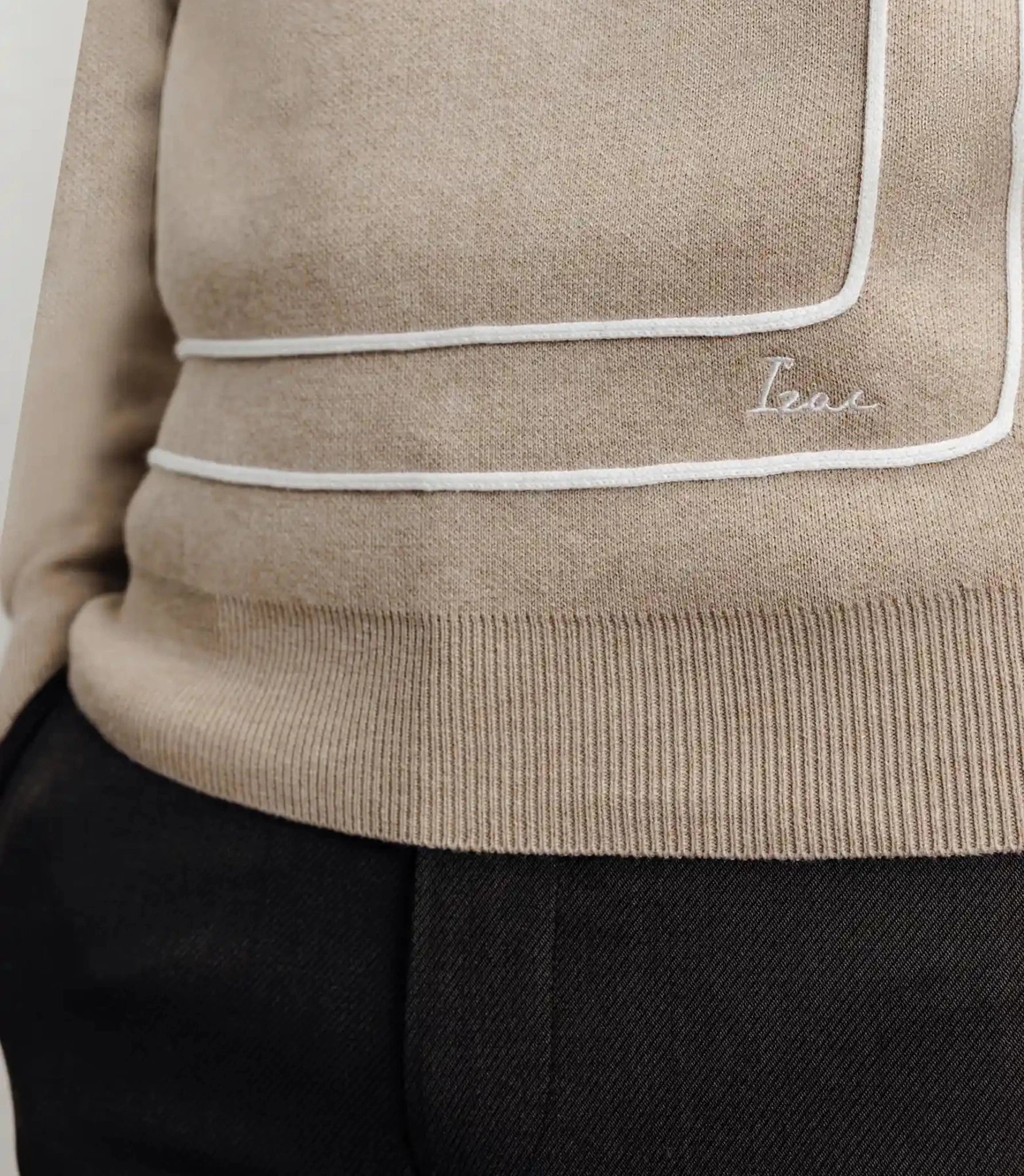 Round-neck sweater beige