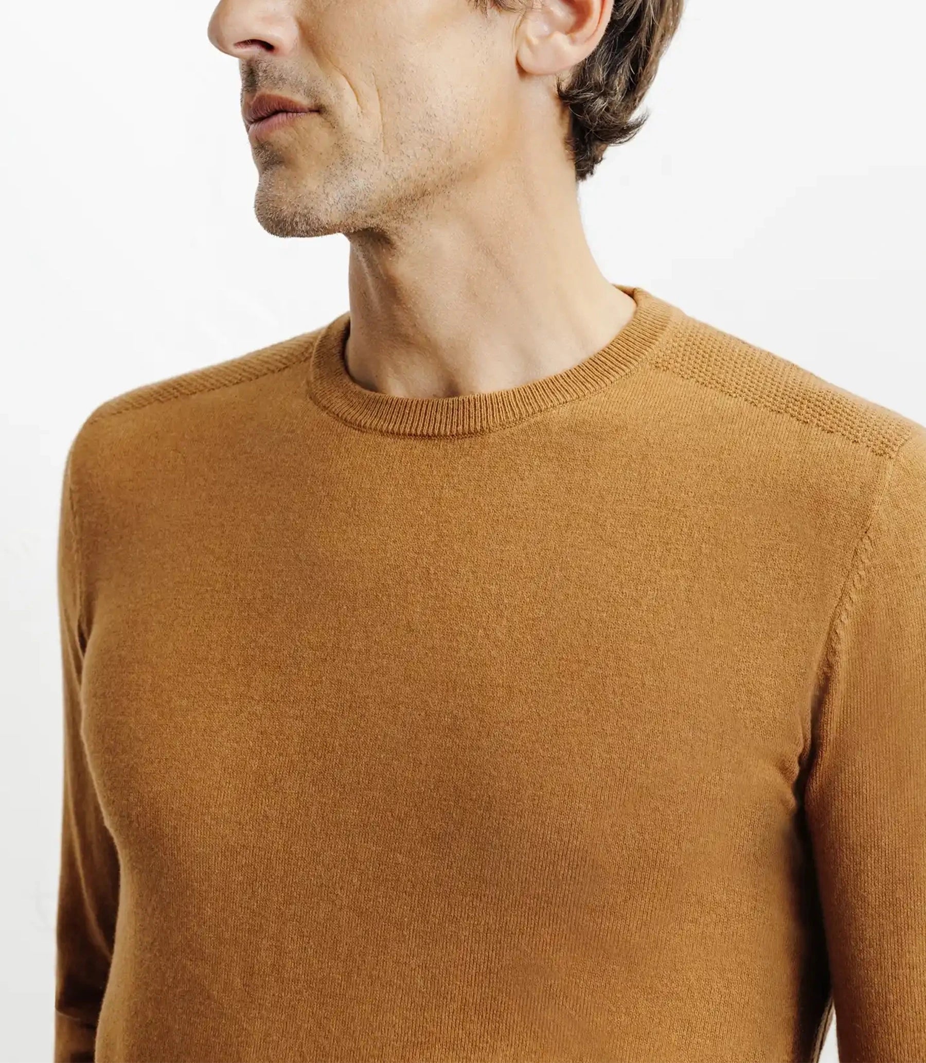 Pull col rond en coton camel foncé