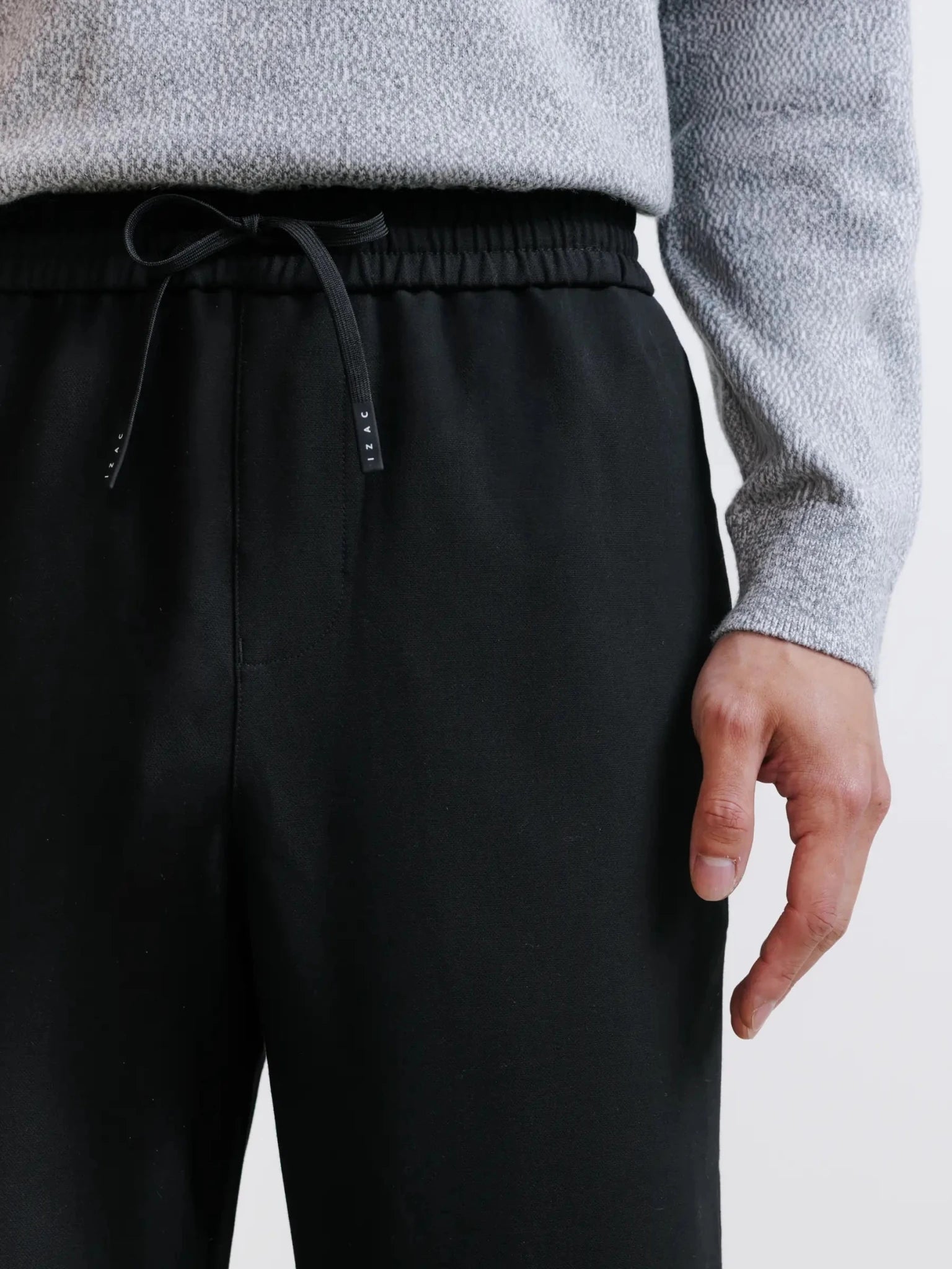 Pantalon à taille élastiquée noir - IZAC