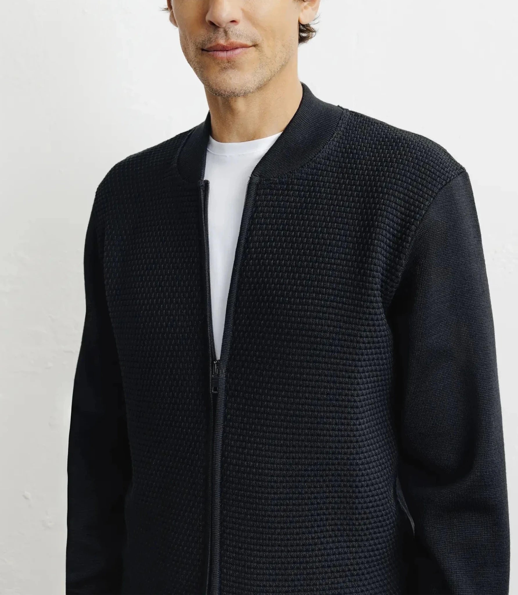 Gilet zippé jeux de points noir - IZAC