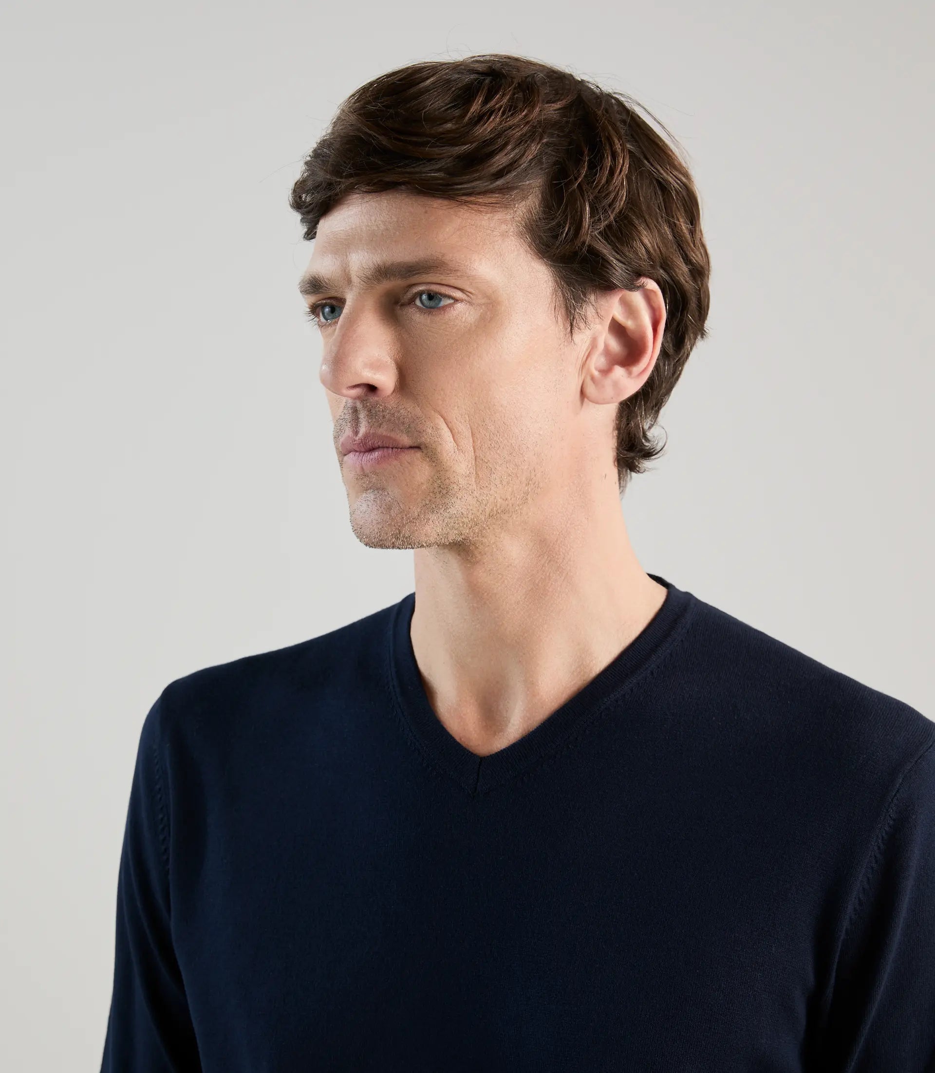 Pull col v marine - IZAC