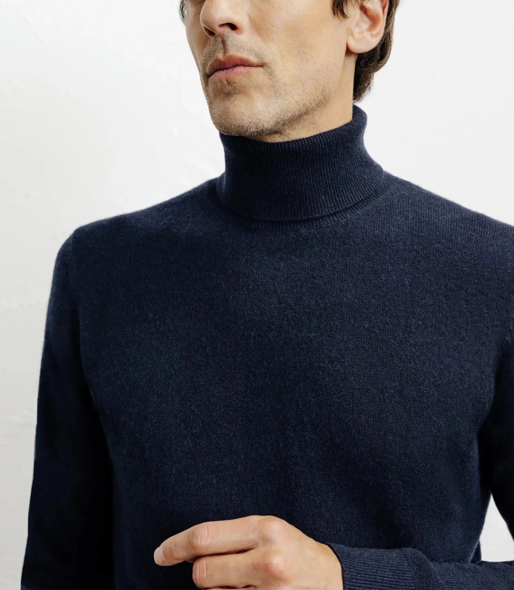Pull col roulé 100% cachemire marine