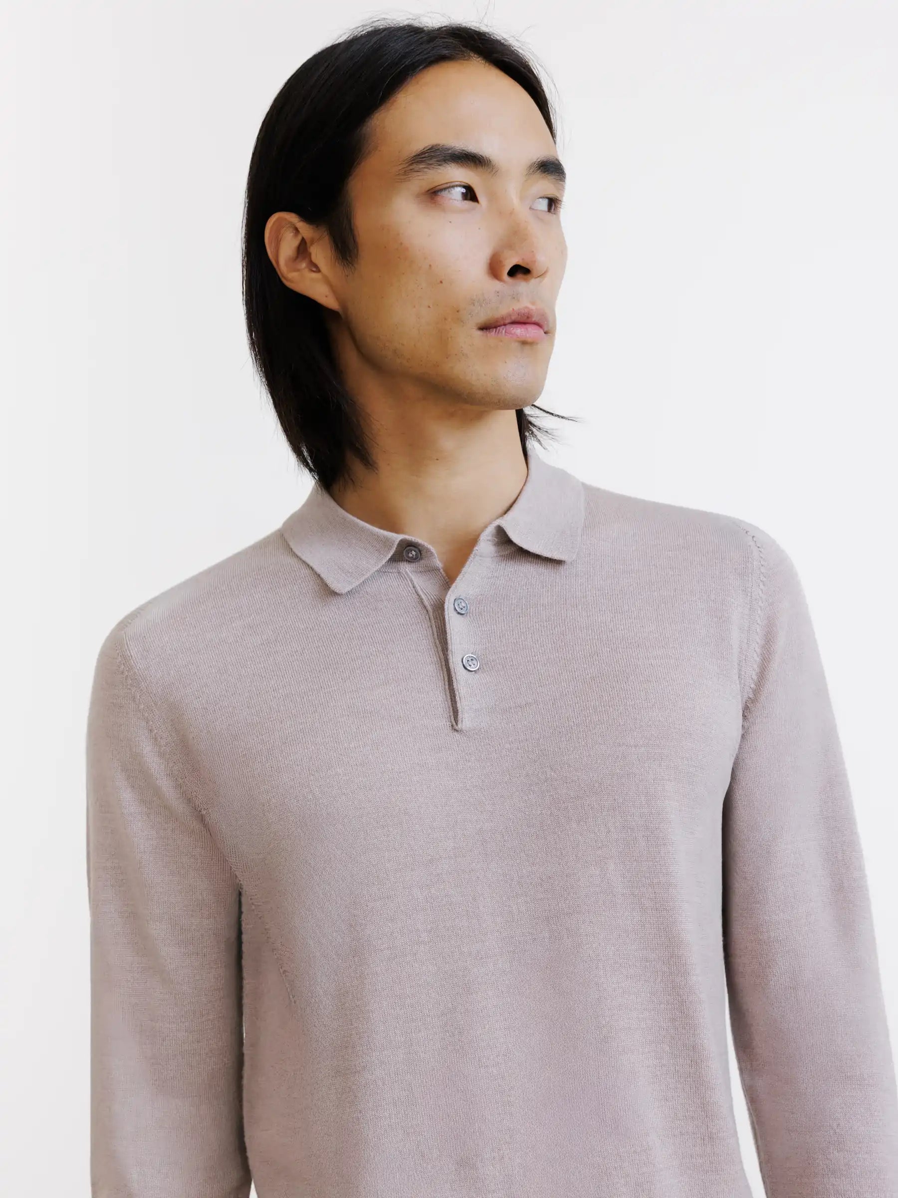 Pull à col polo boutonné en laine mérinos beige