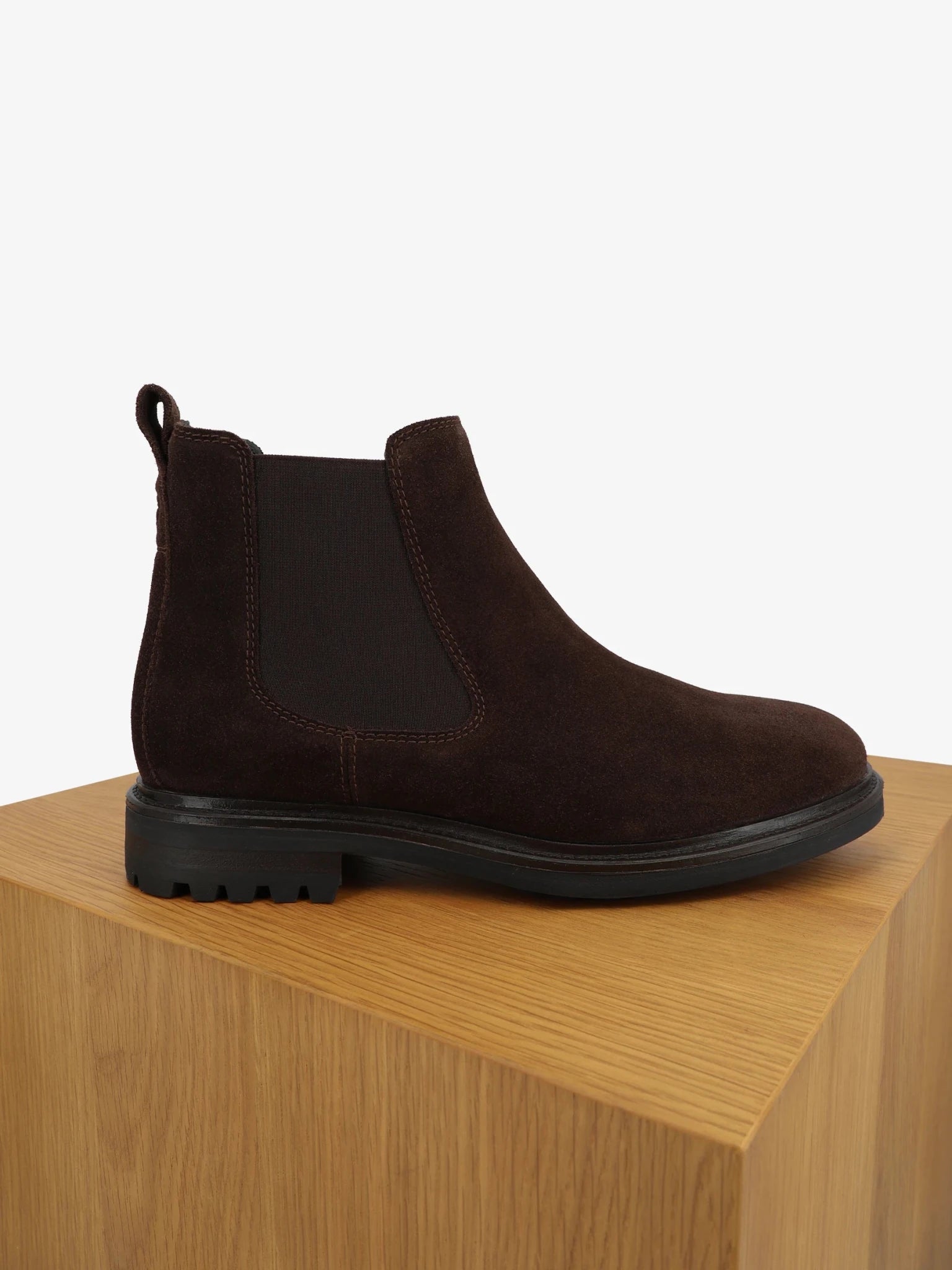 Bottines chelsea en suède marron - IZAC