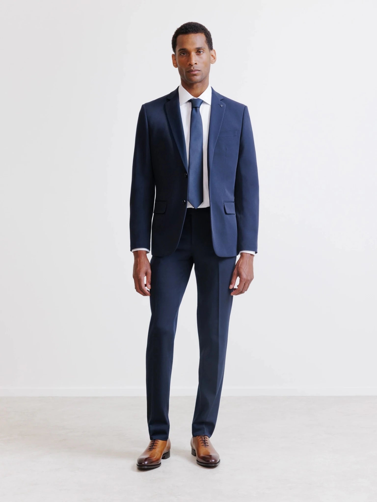 Washable suit 2 navy buttons
