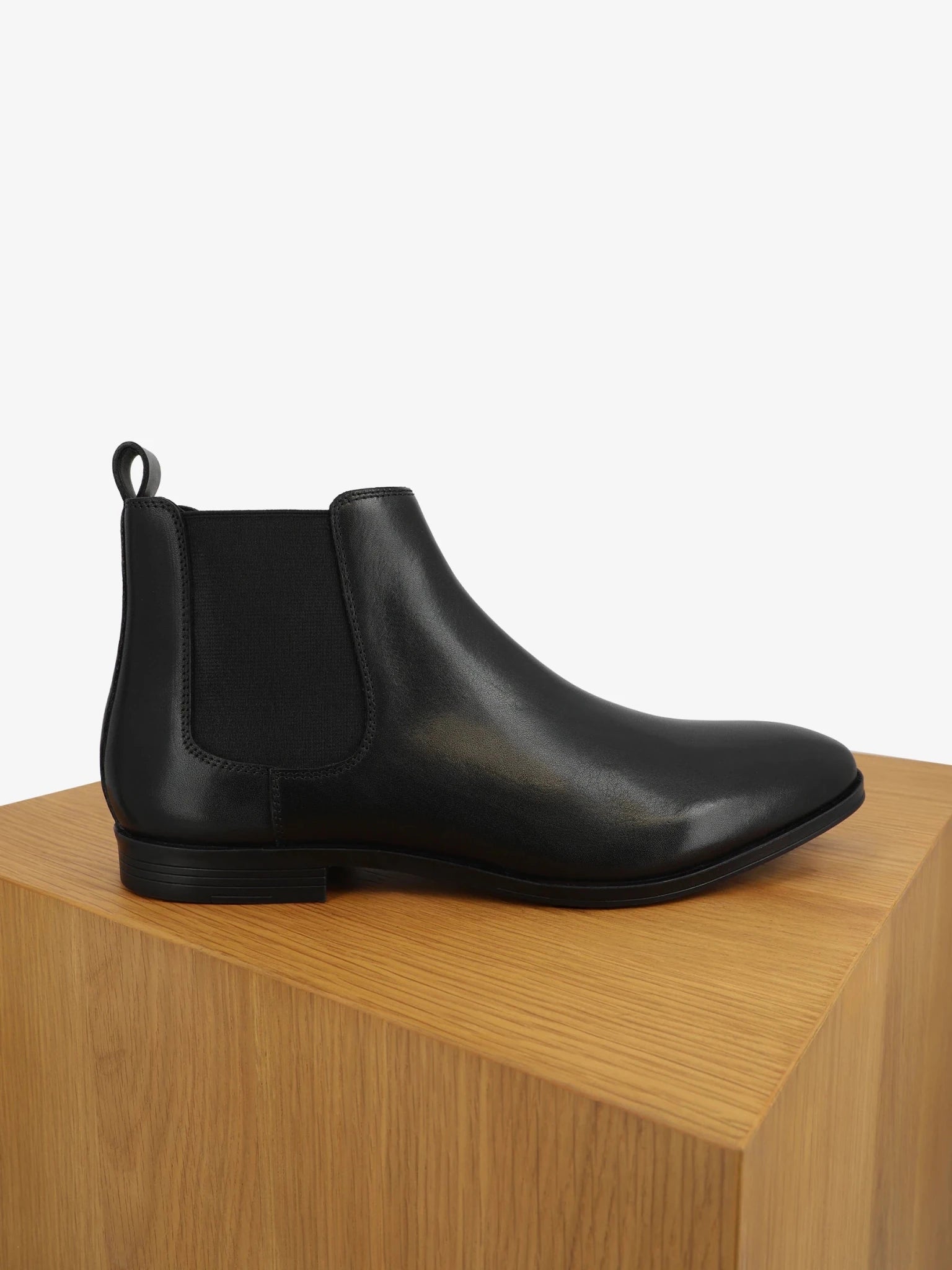 Bottine chelsea en cuir lisse noir - IZAC