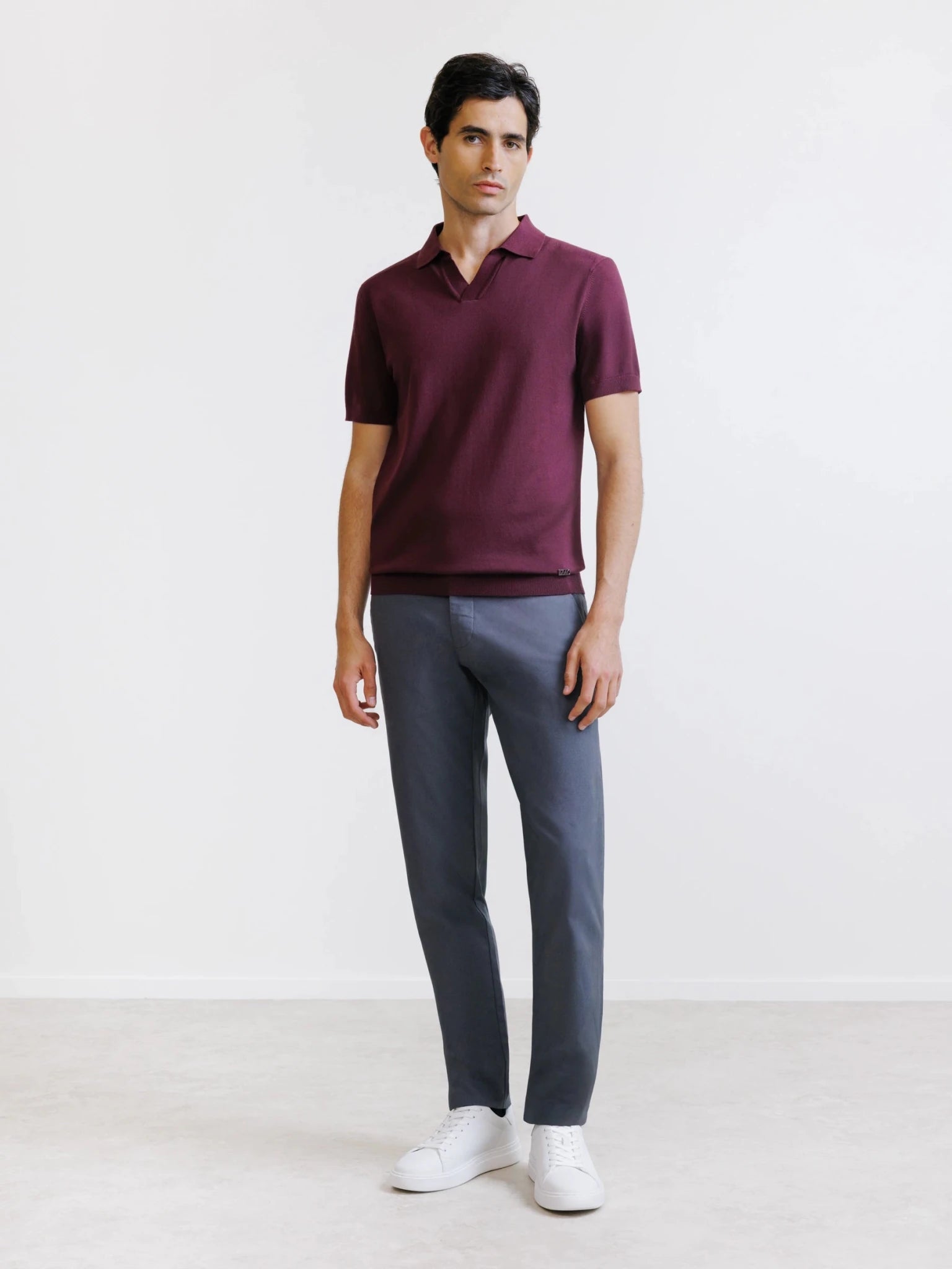 Burgundy open-collar knit polo shirt