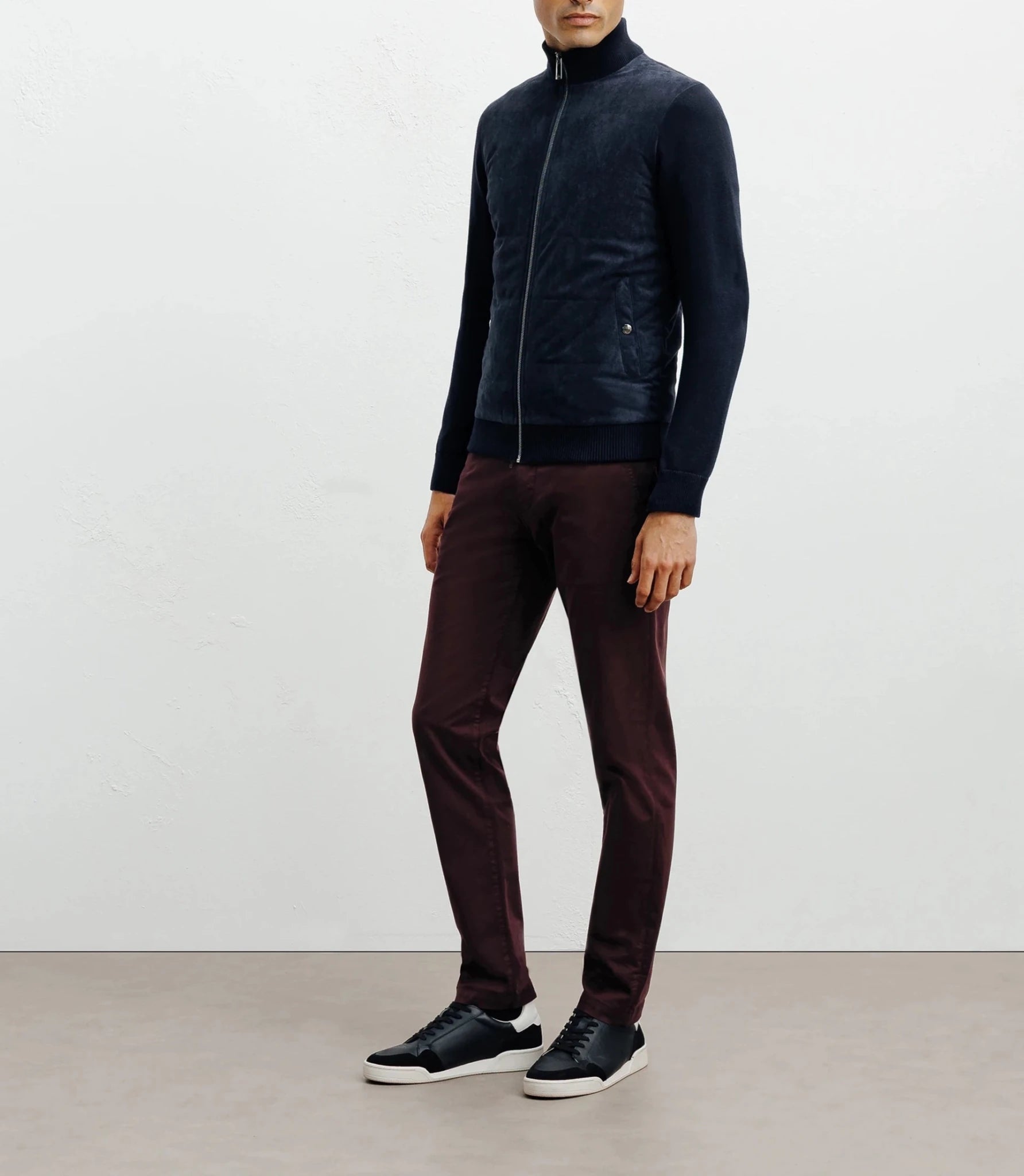 Navy two-component zip vest