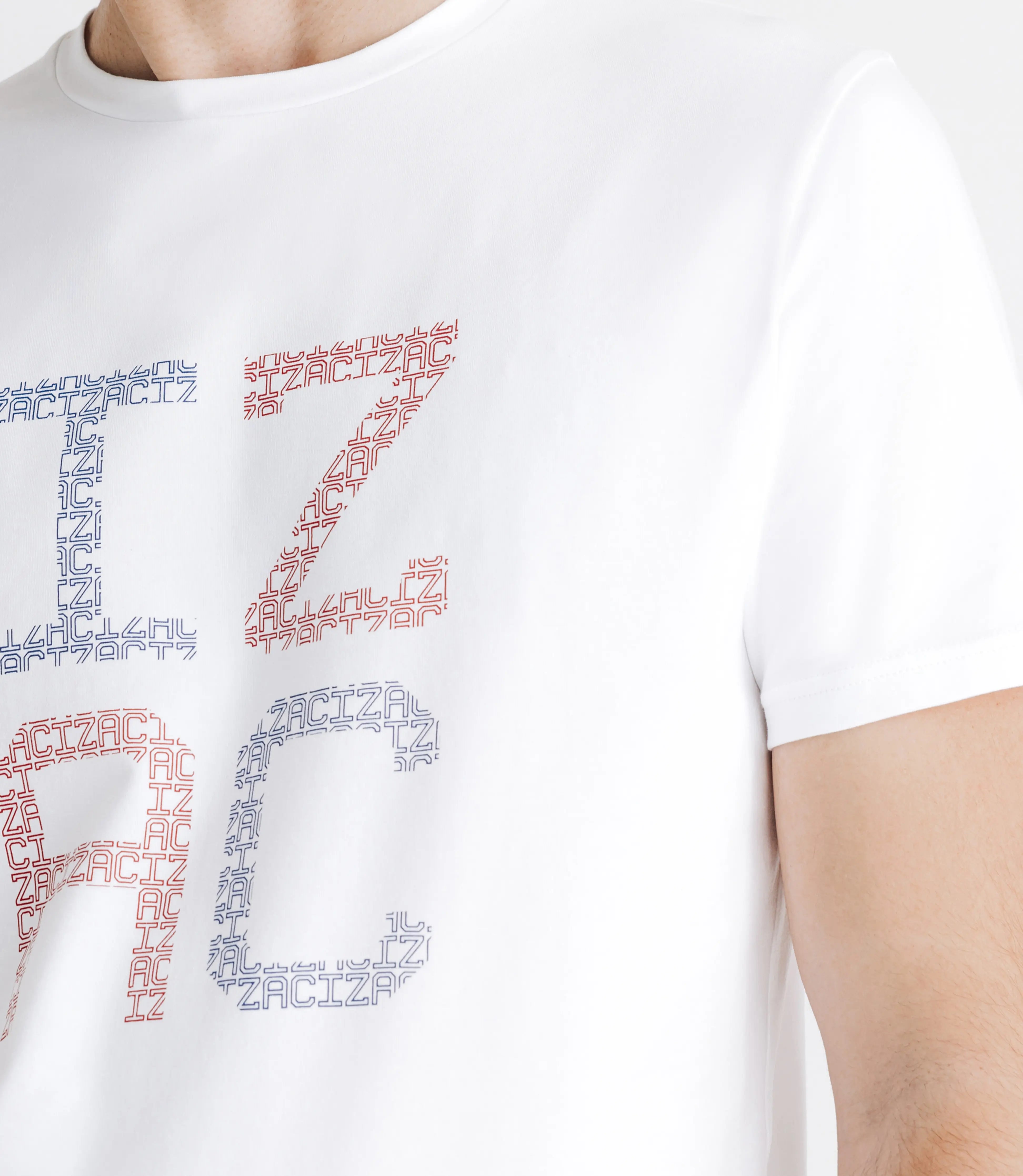 T-shirt avec écriture au centre blanc - IZAC