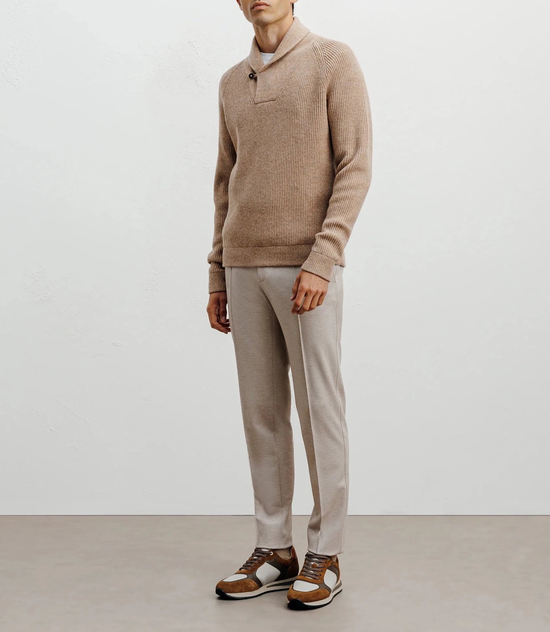 Pull en laine col châle beige