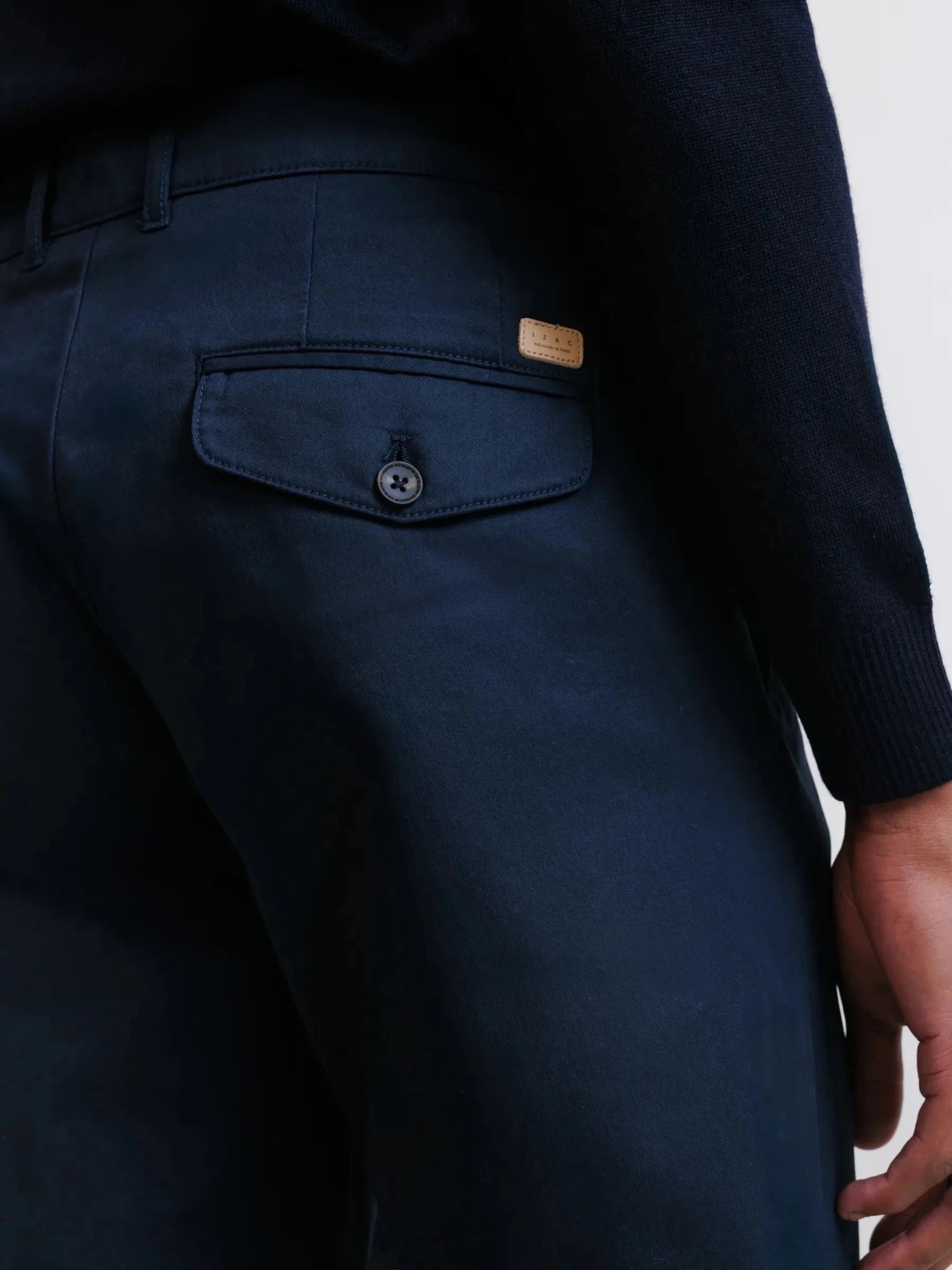 Pantalon chino à plis marine - IZAC