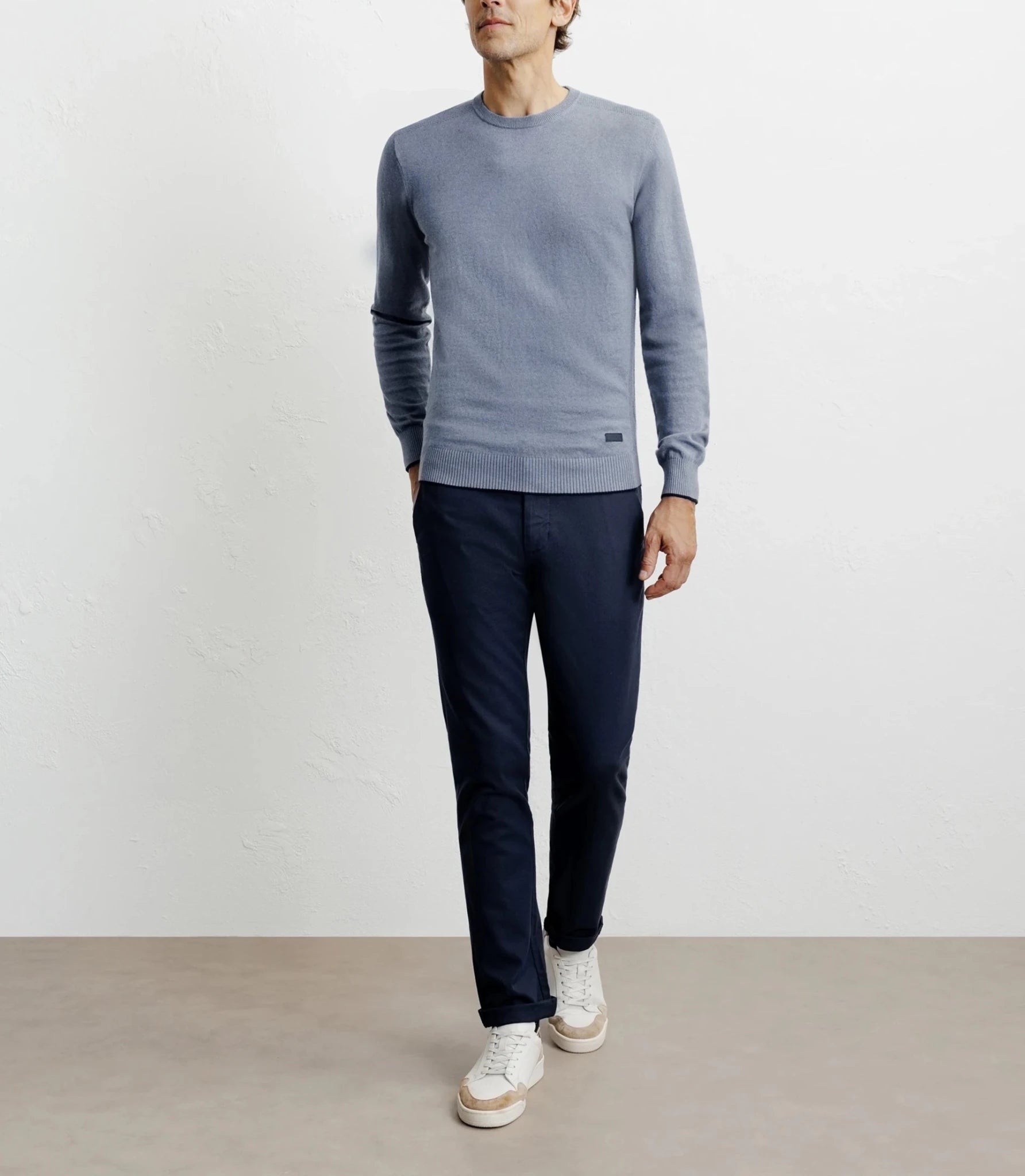 Round-neck sweater in indigo cotton