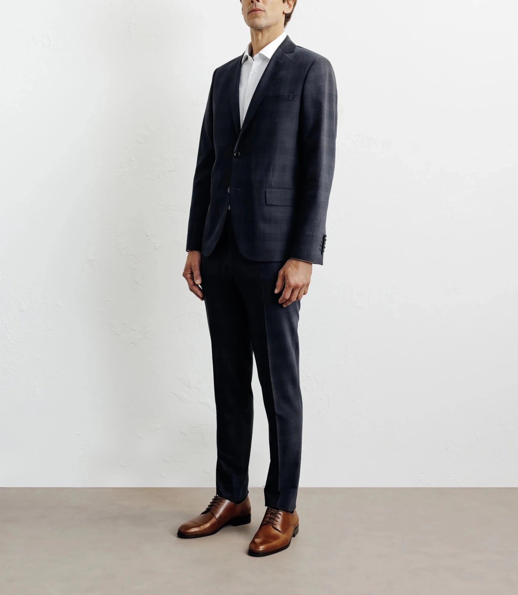 Navy 2-button suit