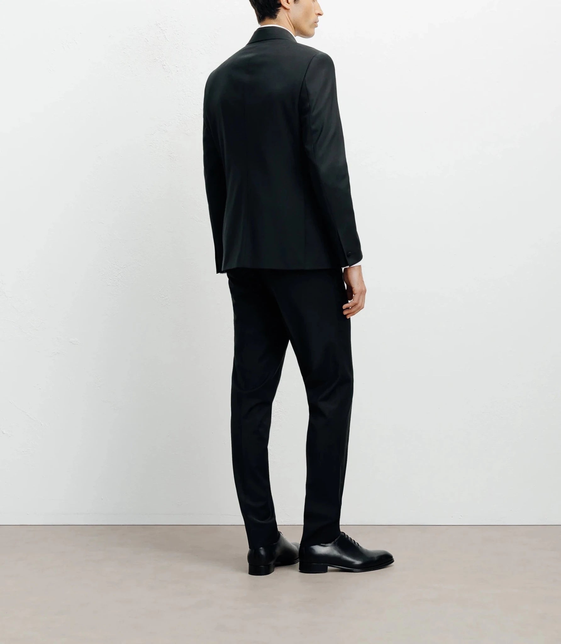 Costume croisé double col noir